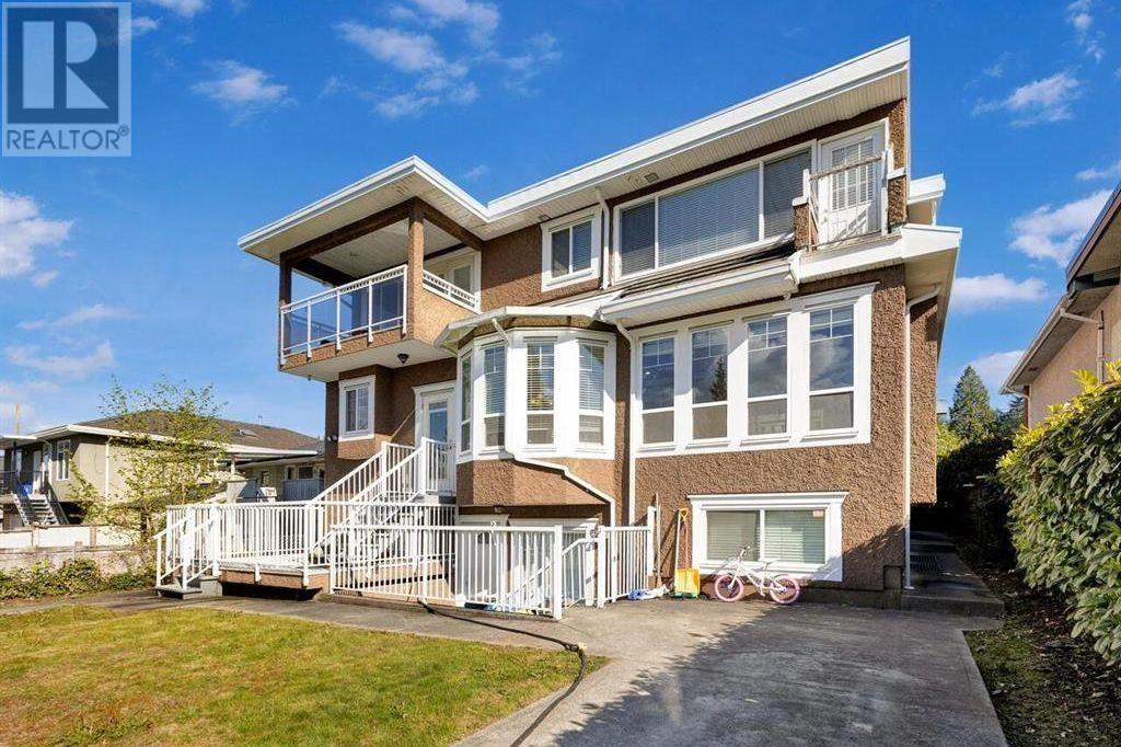 Upper 7865 Elwell St, Burnaby, British Columbia  V5E 1M1 - Photo 2 - R2962986