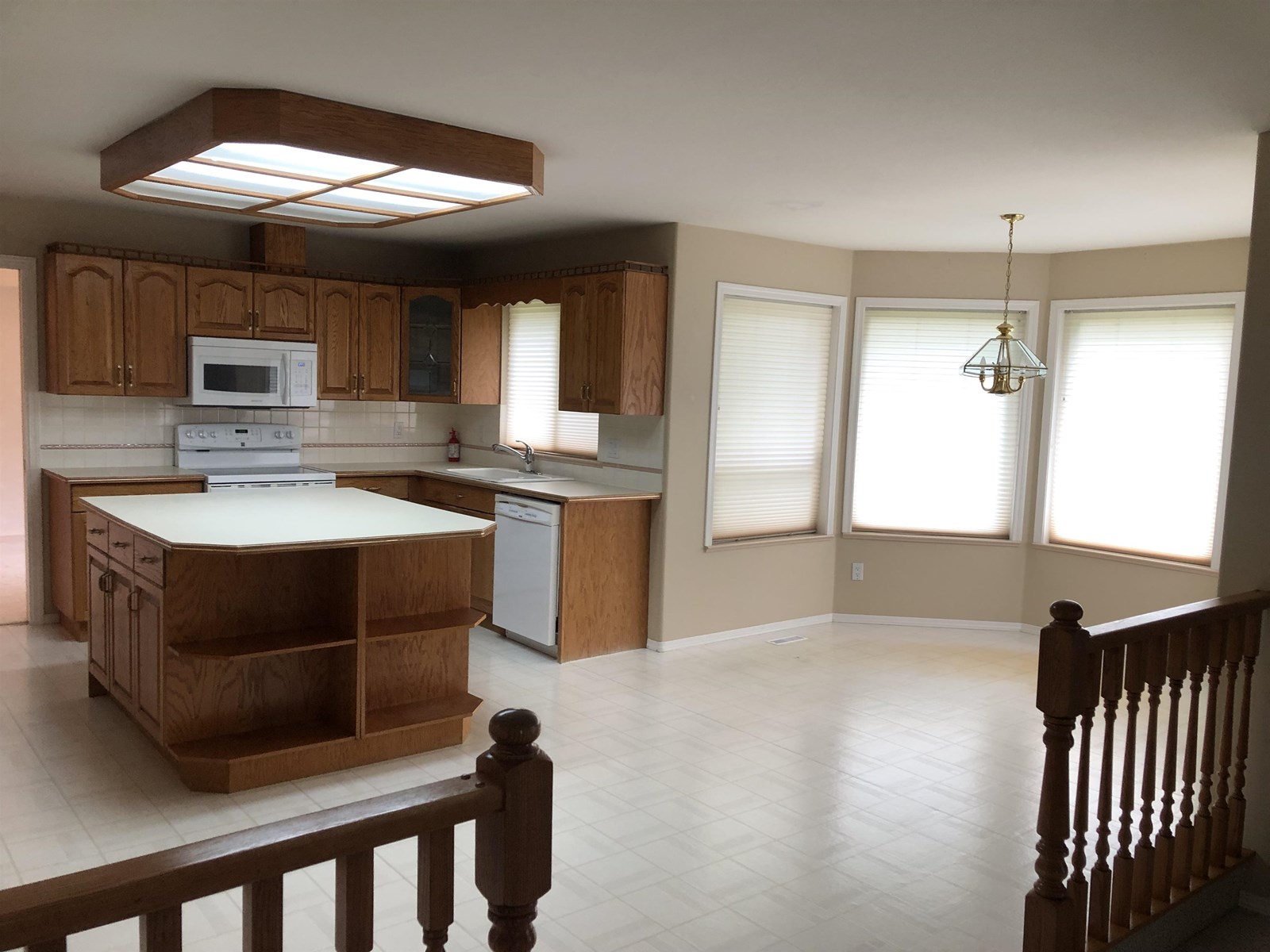 19122 62a Avenue, Surrey, British Columbia  V3S 8C6 - Photo 9 - R2962446