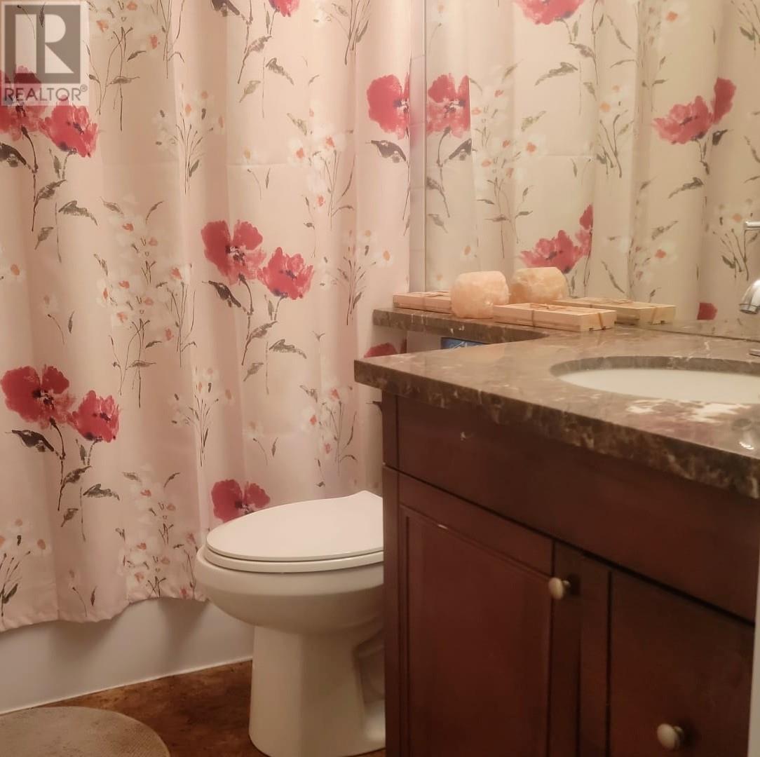 Listing Picture 6 of 8 : 202 418 BROADWAY STREET, Vancouver / 溫哥華 - 魯藝地產 Yvonne Lu Group - MLS Medallion Club Member