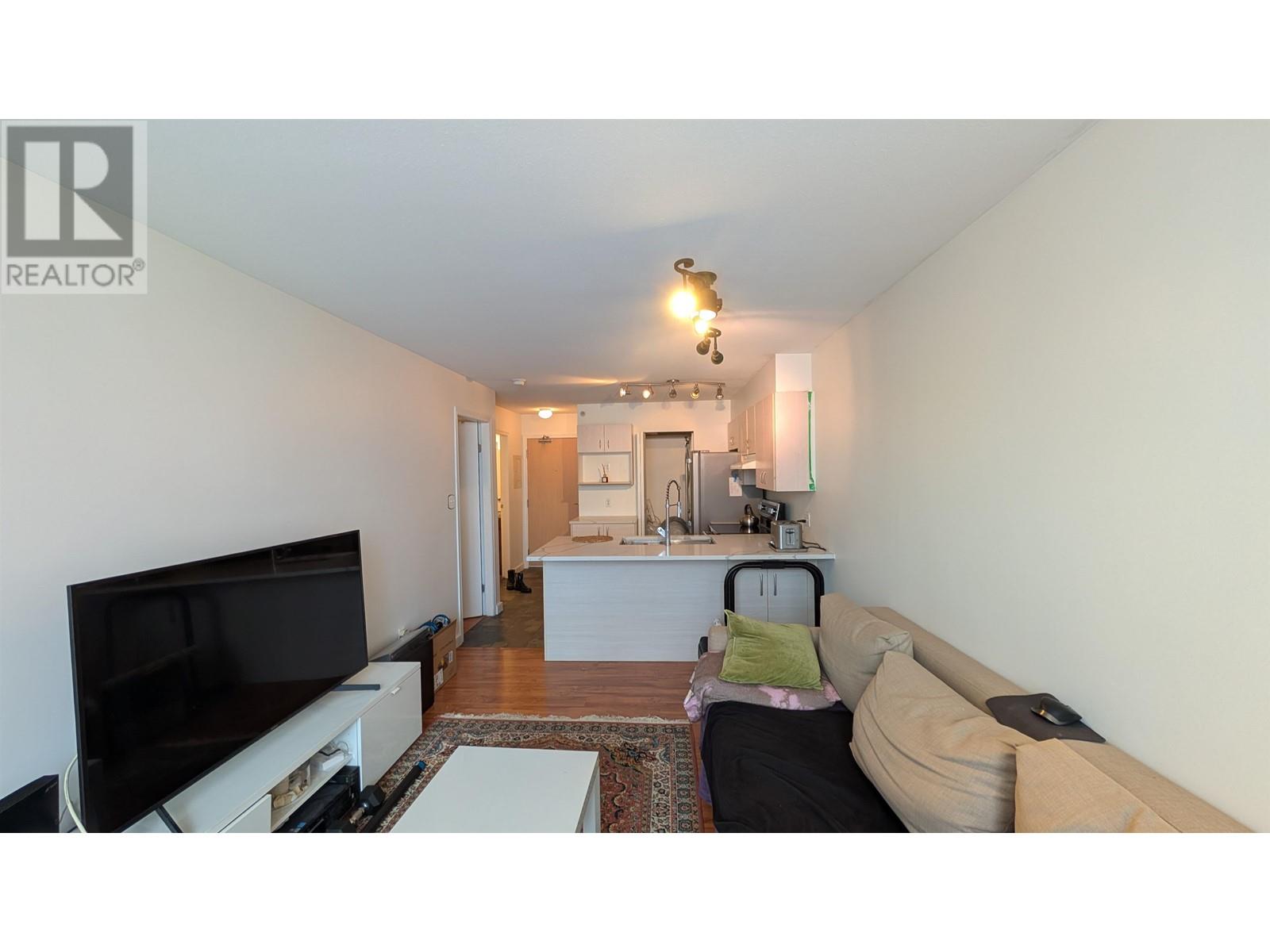 Listing Picture 2 of 8 : 202 418 BROADWAY STREET, Vancouver / 溫哥華 - 魯藝地產 Yvonne Lu Group - MLS Medallion Club Member