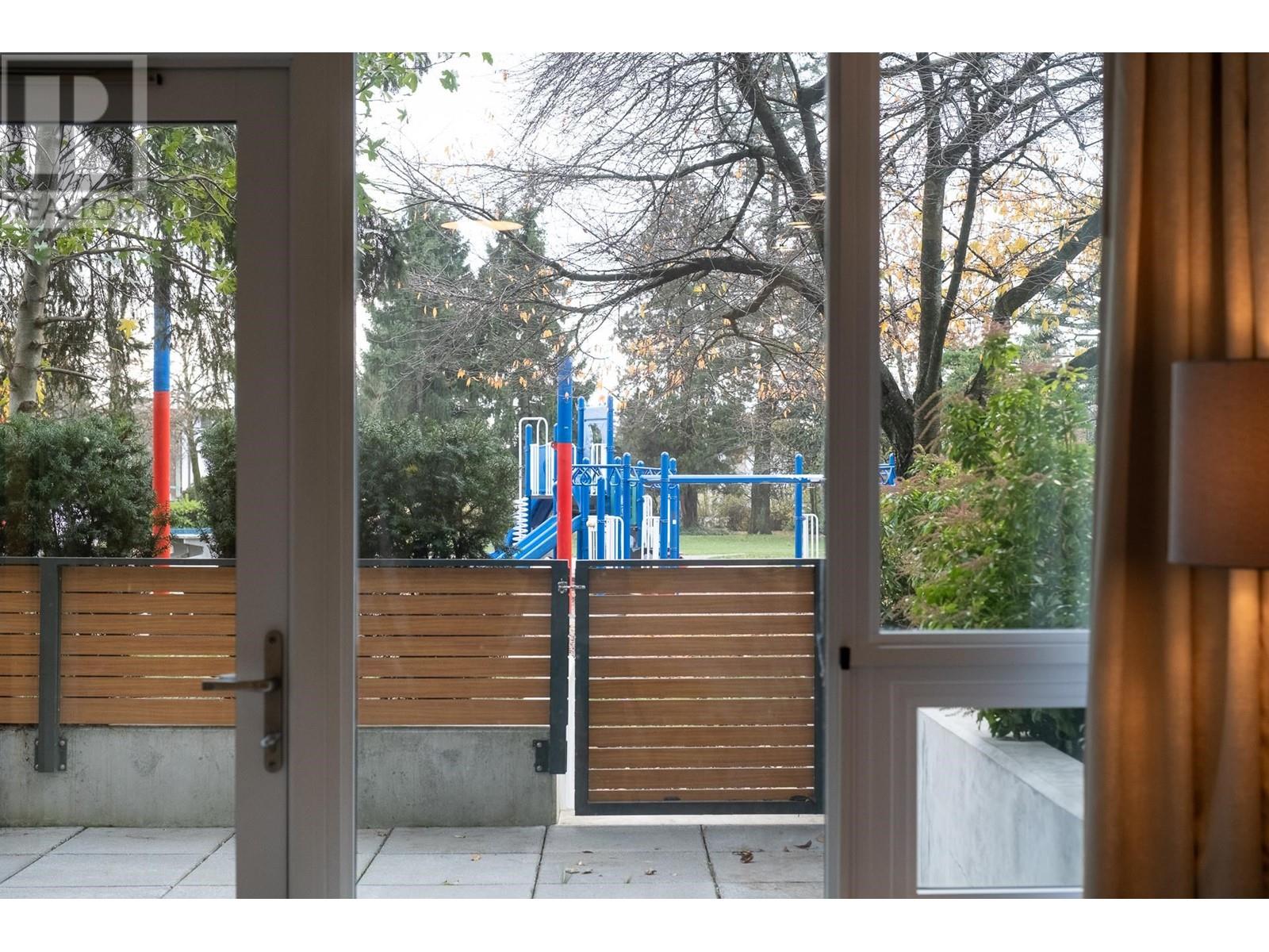 Listing Picture 24 of 28 : 103 6463 SILVER AVENUE, Burnaby / 本拿比 - 魯藝地產 Yvonne Lu Group - MLS Medallion Club Member