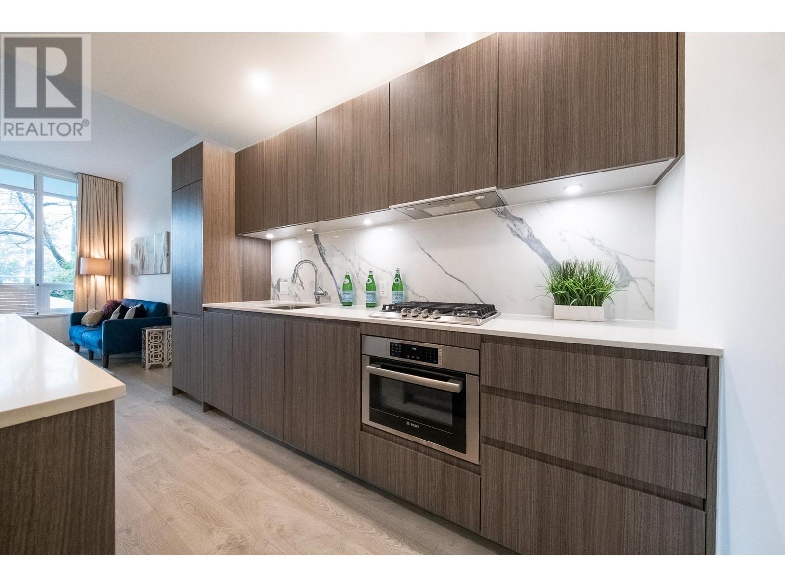 Listing Picture 10 of 28 : 103 6463 SILVER AVENUE, Burnaby / 本拿比 - 魯藝地產 Yvonne Lu Group - MLS Medallion Club Member