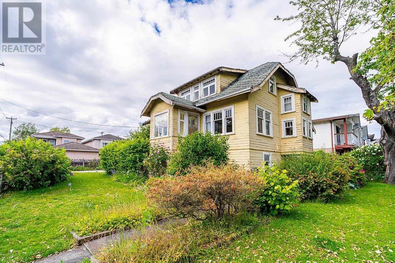 7386 Humphries Avenue, Burnaby, British Columbia  V3N 3E5 - Photo 5 - R2962941