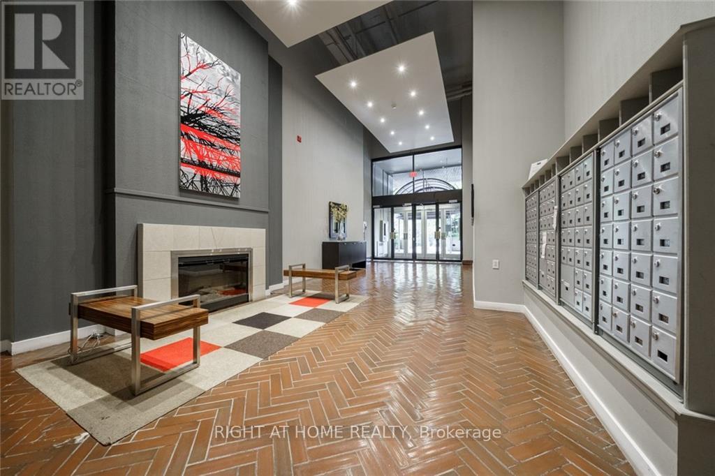 Property at 312 - 66 BAY STREET S image 2