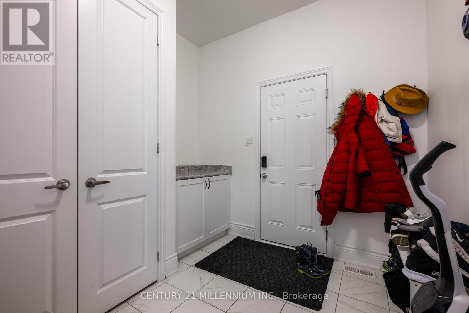 712 Gilmour Crescent, Shelburne, Ontario  L0N 1S3 - Photo 11 - X11952901