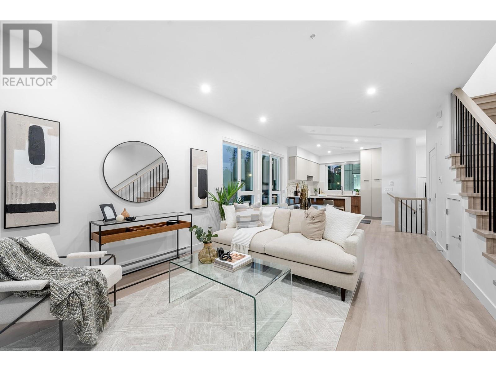 Listing Picture 37 of 40 : 201 7161 17TH AVENUE, Burnaby / 本拿比 - 魯藝地產 Yvonne Lu Group - MLS Medallion Club Member