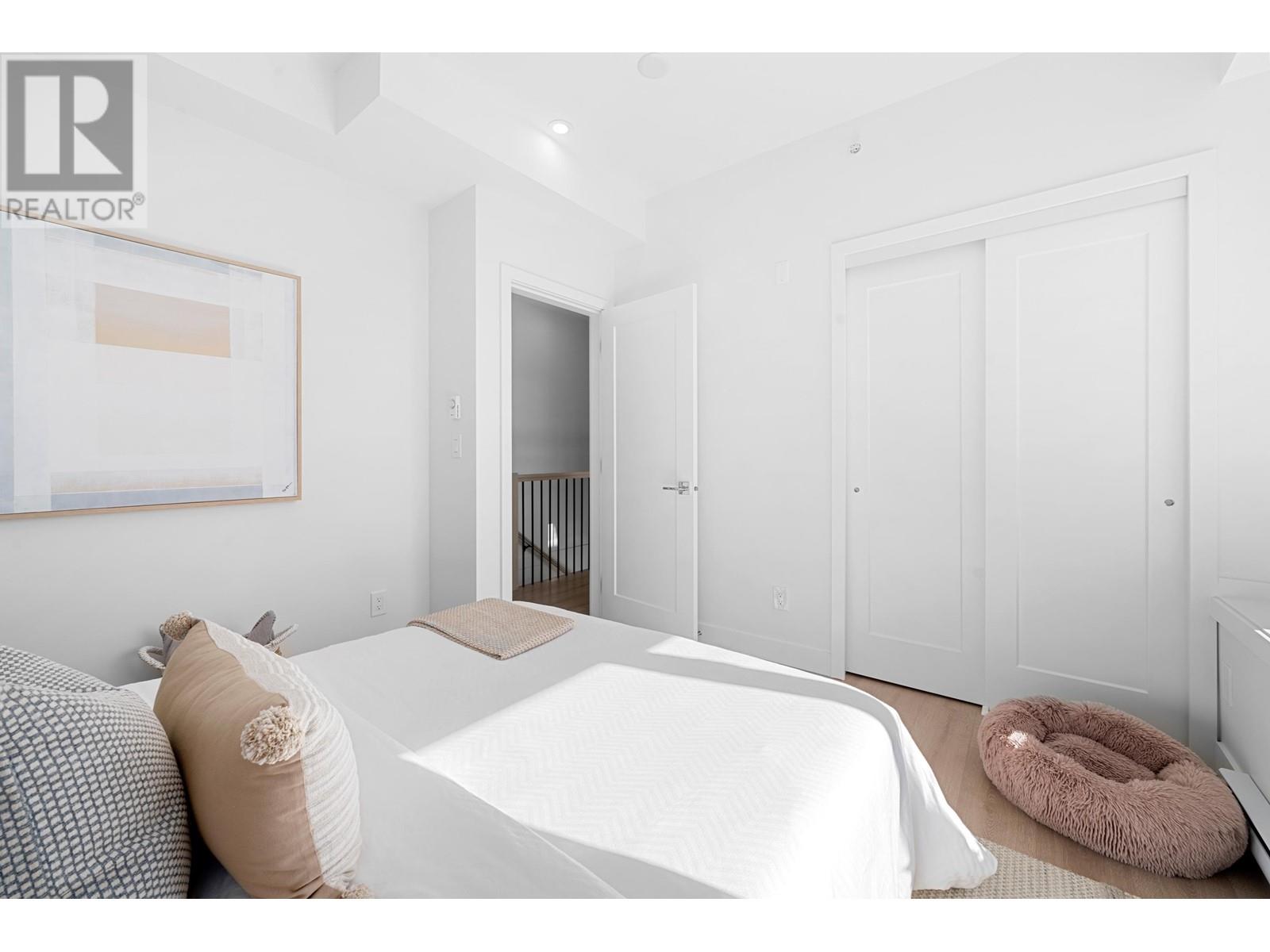 Listing Picture 4 of 40 : 201 7161 17TH AVENUE, Burnaby / 本拿比 - 魯藝地產 Yvonne Lu Group - MLS Medallion Club Member