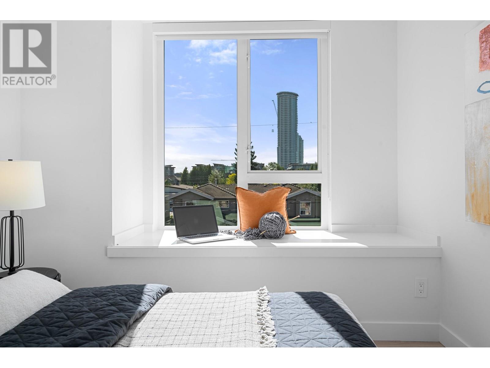 Listing Picture 9 of 40 : 201 7161 17TH AVENUE, Burnaby / 本拿比 - 魯藝地產 Yvonne Lu Group - MLS Medallion Club Member
