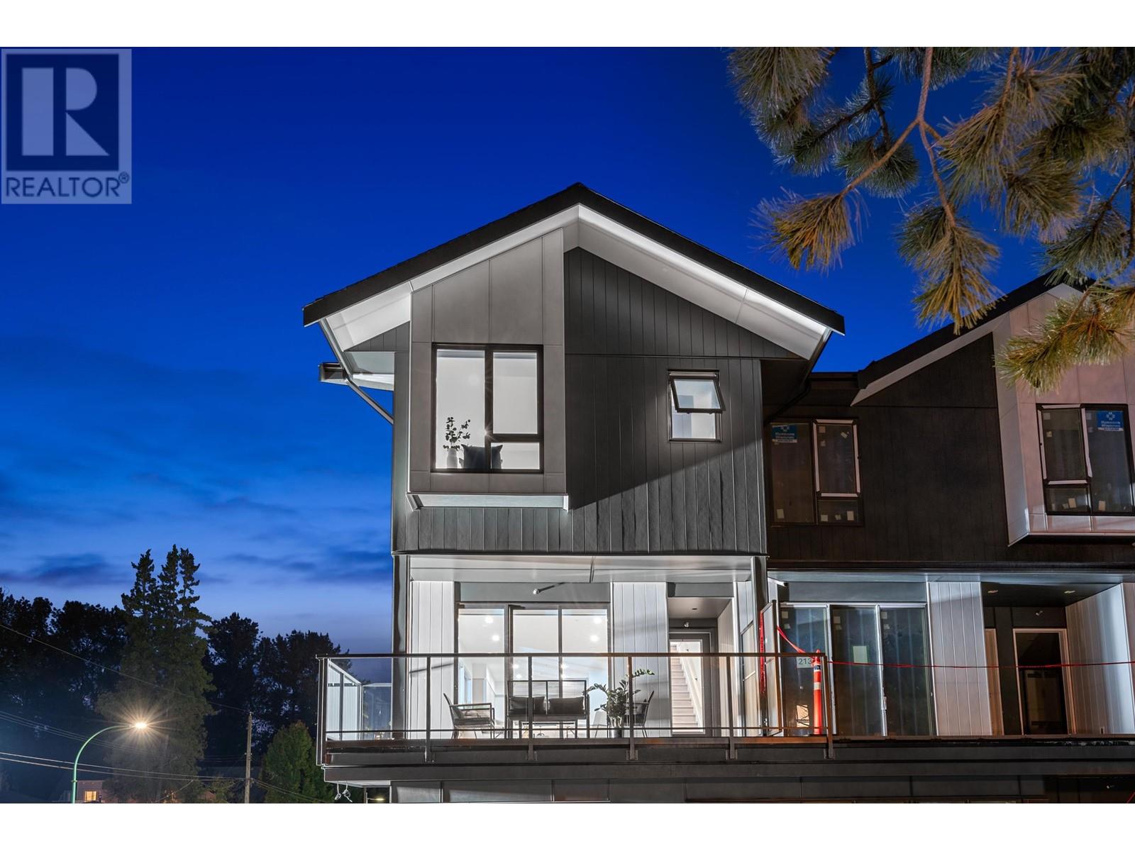 Listing Picture 36 of 36 : 206 7161 17TH AVENUE, Burnaby / 本拿比 - 魯藝地產 Yvonne Lu Group - MLS Medallion Club Member