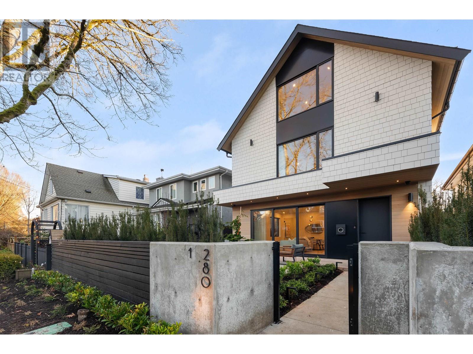 1 280 E 32 AVENUE, vancouver, British Columbia