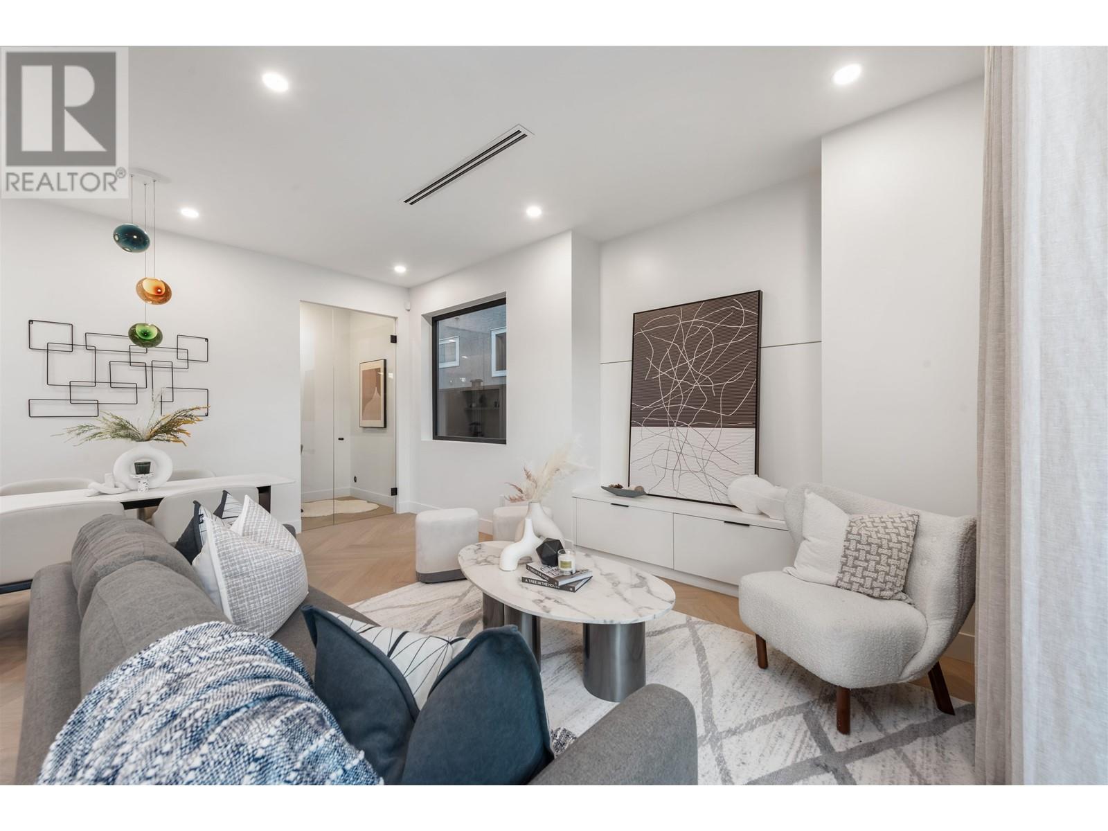 2 280 E 32 Avenue, Vancouver, British Columbia  V5V 2Y3 - Photo 12 - R2963039