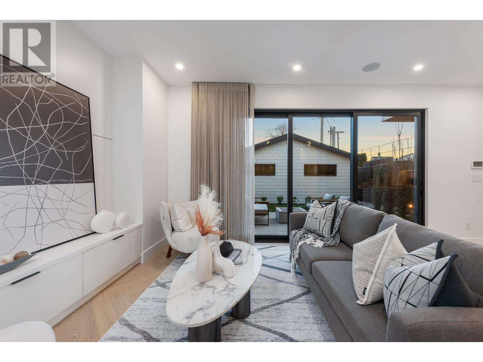 2 280 E 32 Avenue, Vancouver, British Columbia  V5V 2Y3 - Photo 14 - R2963039