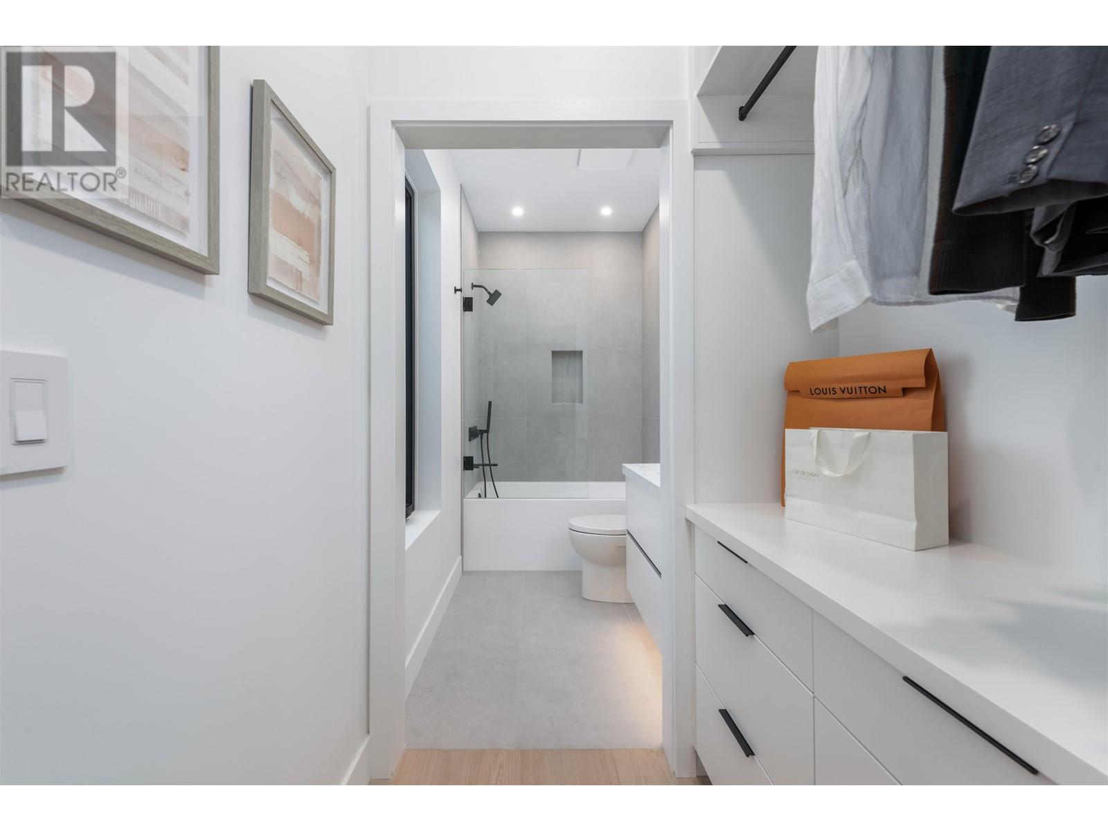 2 280 E 32 Avenue, Vancouver, British Columbia  V5V 2Y3 - Photo 19 - R2963039