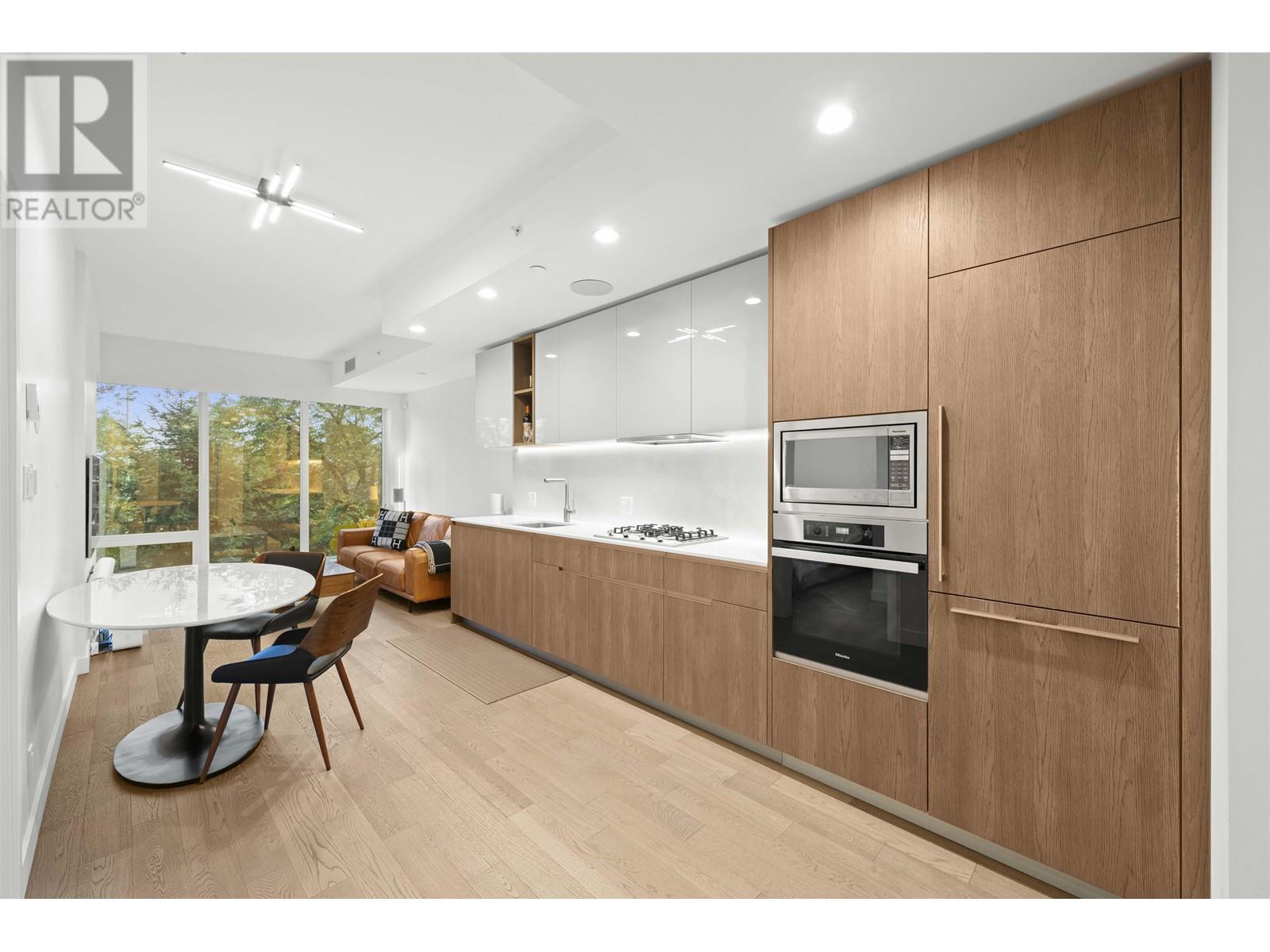 Listing Picture 10 of 40 : 207 6833 PEARSON WAY, Richmond / 烈治文 - 魯藝地產 Yvonne Lu Group - MLS Medallion Club Member