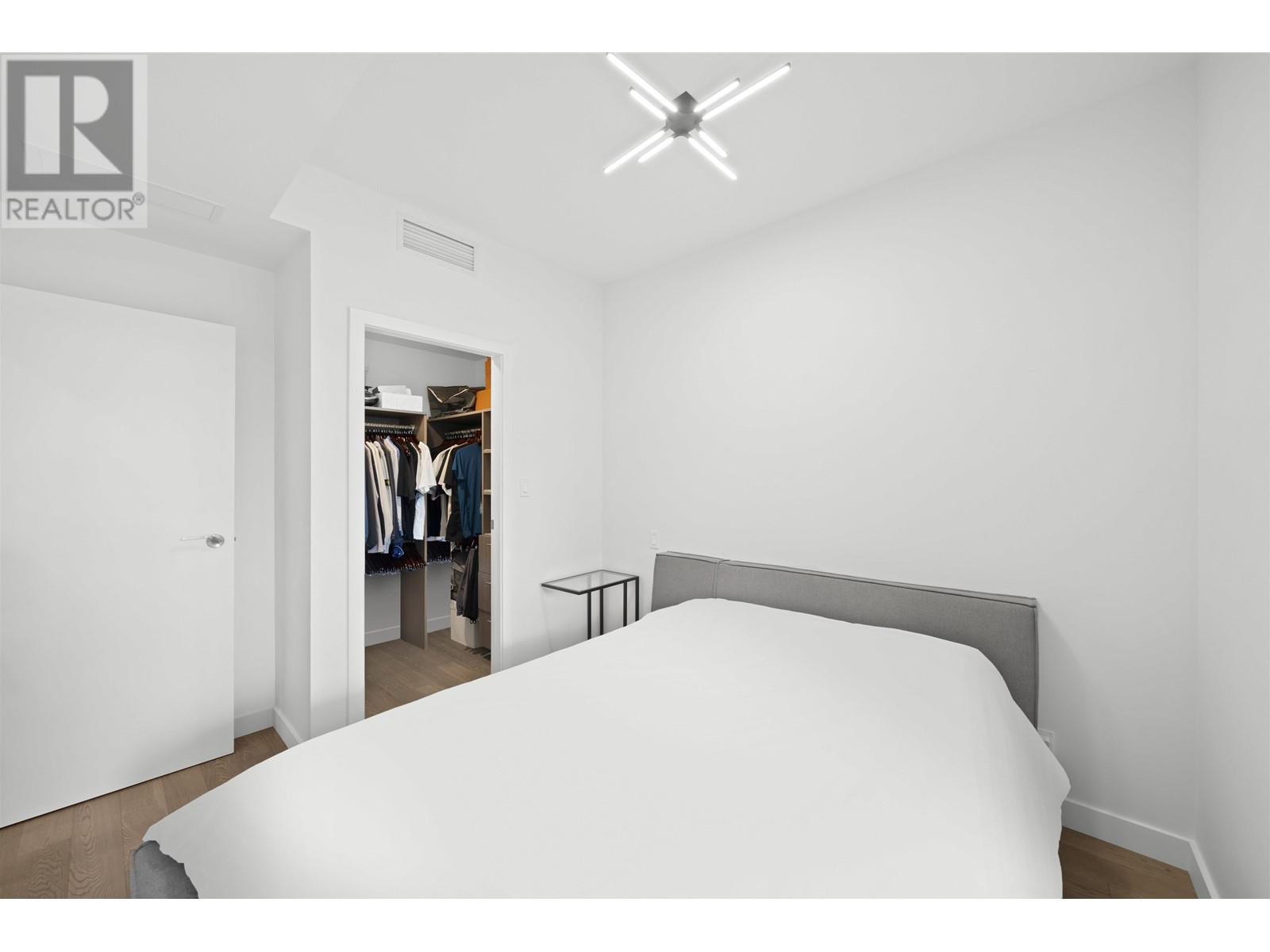 Listing Picture 15 of 40 : 207 6833 PEARSON WAY, Richmond / 烈治文 - 魯藝地產 Yvonne Lu Group - MLS Medallion Club Member