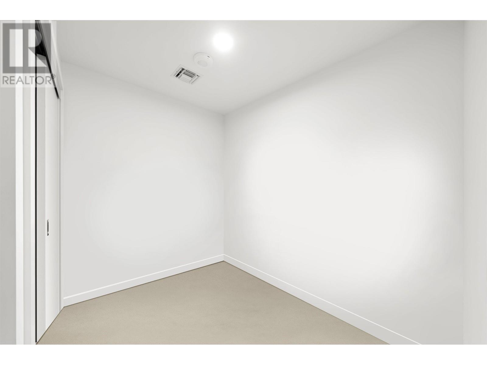 Listing Picture 24 of 40 : 207 6833 PEARSON WAY, Richmond / 烈治文 - 魯藝地產 Yvonne Lu Group - MLS Medallion Club Member