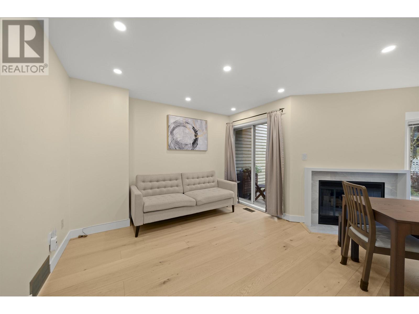 Listing Picture 10 of 30 : 3312 FLAGSTAFF PLACE, Vancouver / 溫哥華 - 魯藝地產 Yvonne Lu Group - MLS Medallion Club Member