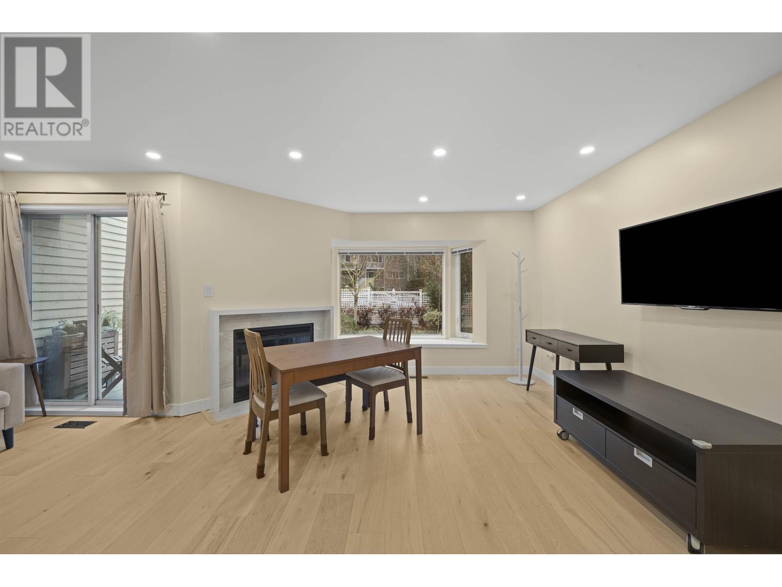 Listing Picture 13 of 30 : 3312 FLAGSTAFF PLACE, Vancouver / 溫哥華 - 魯藝地產 Yvonne Lu Group - MLS Medallion Club Member