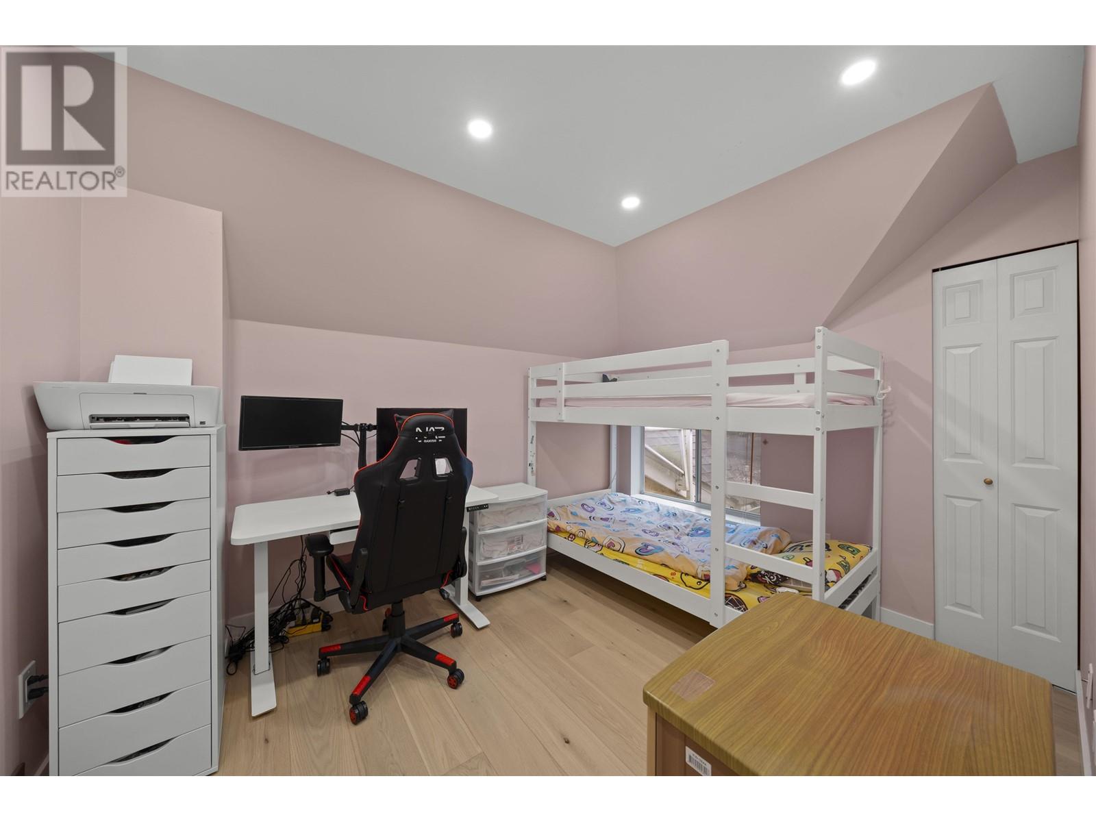 Listing Picture 21 of 30 : 3312 FLAGSTAFF PLACE, Vancouver / 溫哥華 - 魯藝地產 Yvonne Lu Group - MLS Medallion Club Member