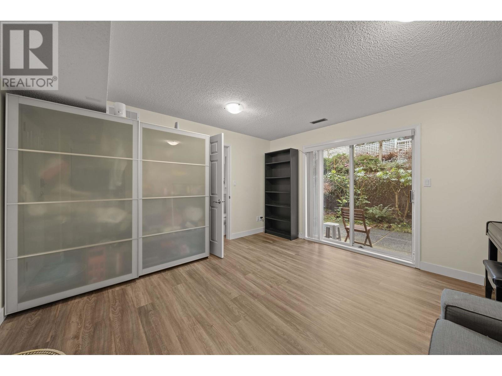 Listing Picture 25 of 30 : 3312 FLAGSTAFF PLACE, Vancouver / 溫哥華 - 魯藝地產 Yvonne Lu Group - MLS Medallion Club Member