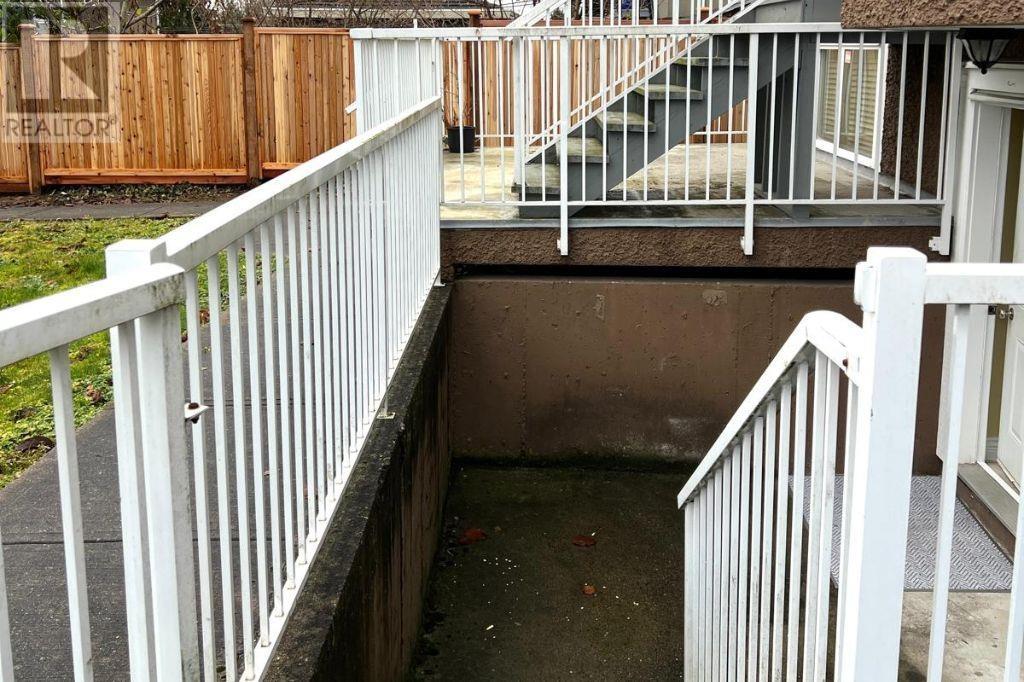 Basement 7865 Elwell St, Burnaby, British Columbia  V5E 1M1 - Photo 2 - R2962987