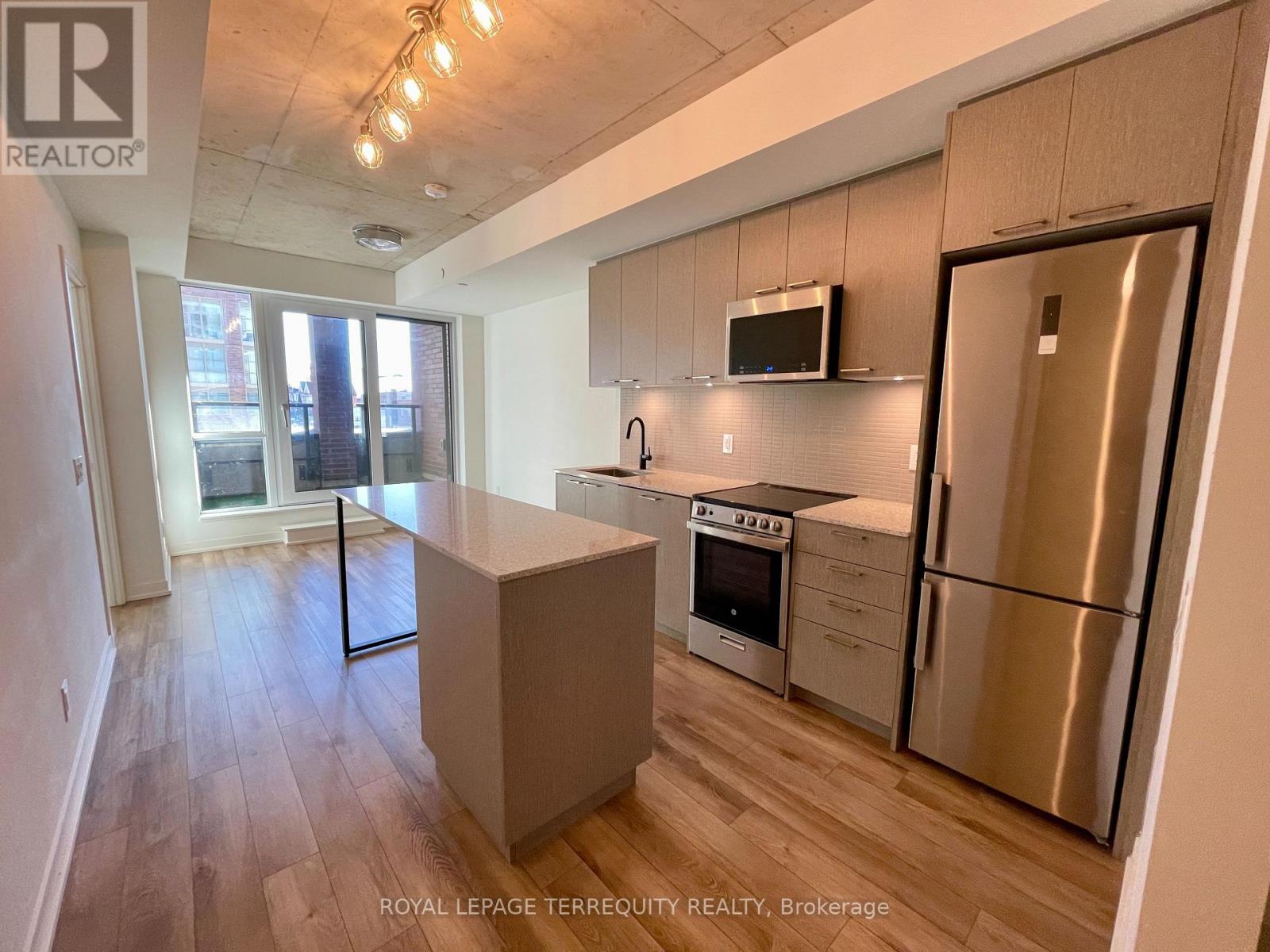 Property at 213 - 1808 ST. CLAIR AVENUE W image 3