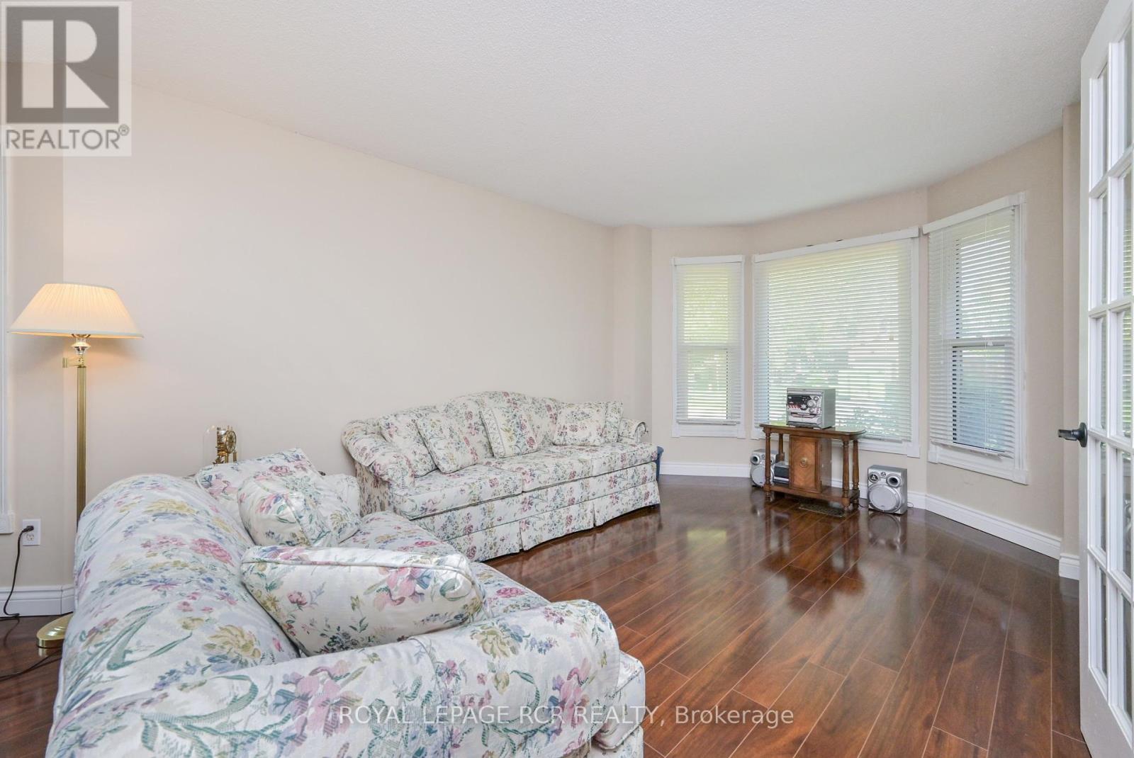 Property at 202 EDENWOOD CRESCENT image 5