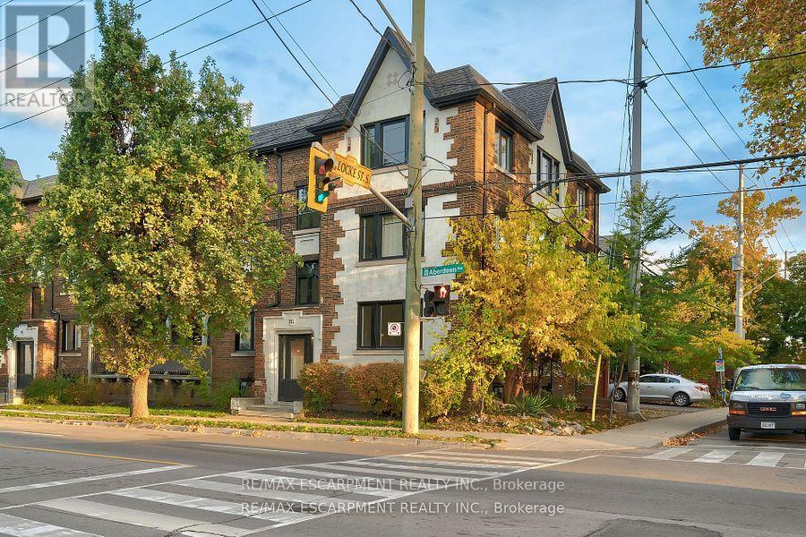 1 - 312 Aberdeen Avenue, Hamilton, Ontario  L8P 2R5 - Photo 2 - X11952652