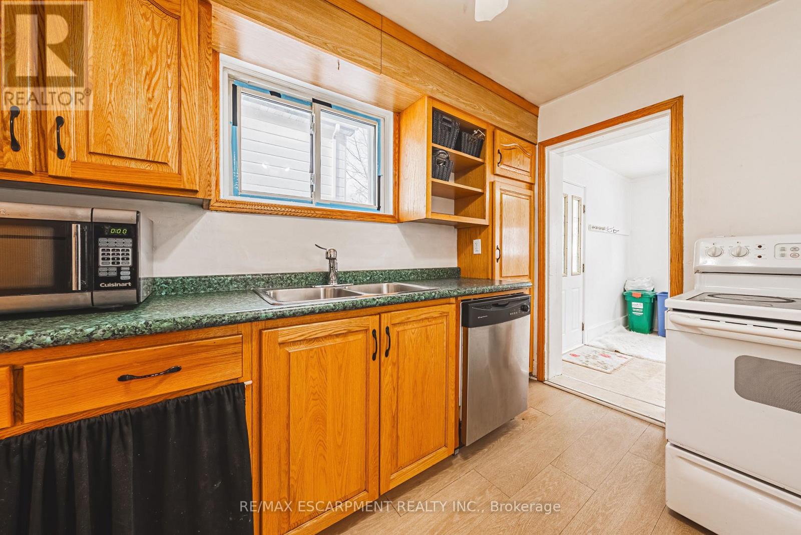 20 York Street, Welland (Lincoln/crowland), Ontario  L3B 4A6 - Photo 11 - X11953172