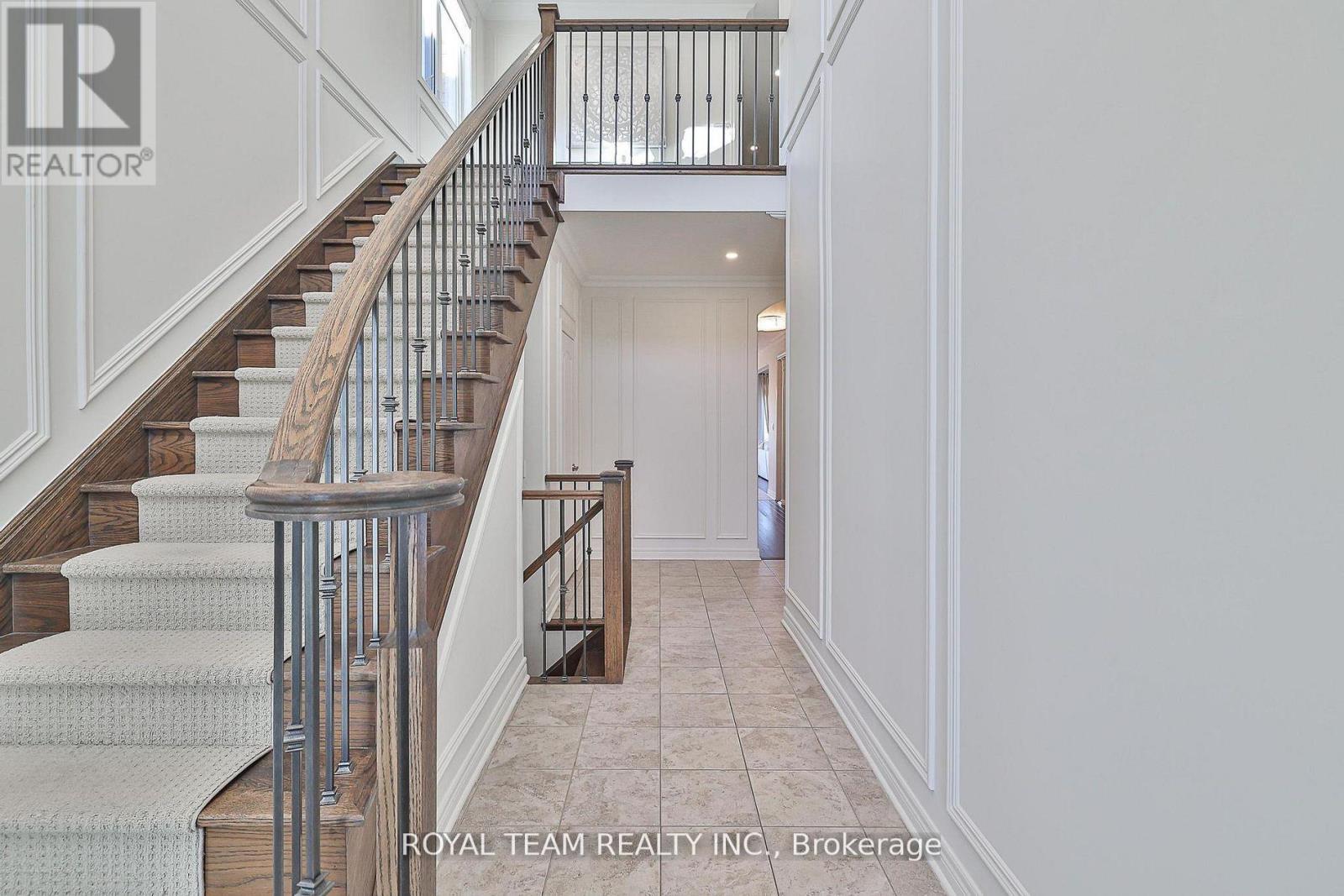Property at 227 FREDERICK CURRAN LANE image 3