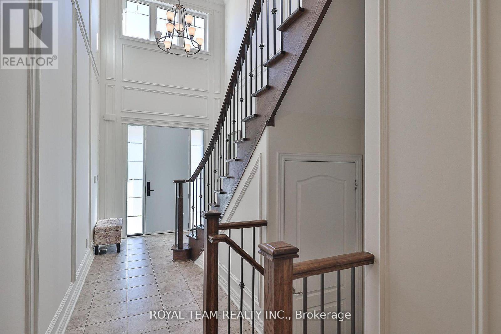 Property at 227 FREDERICK CURRAN LANE image 4