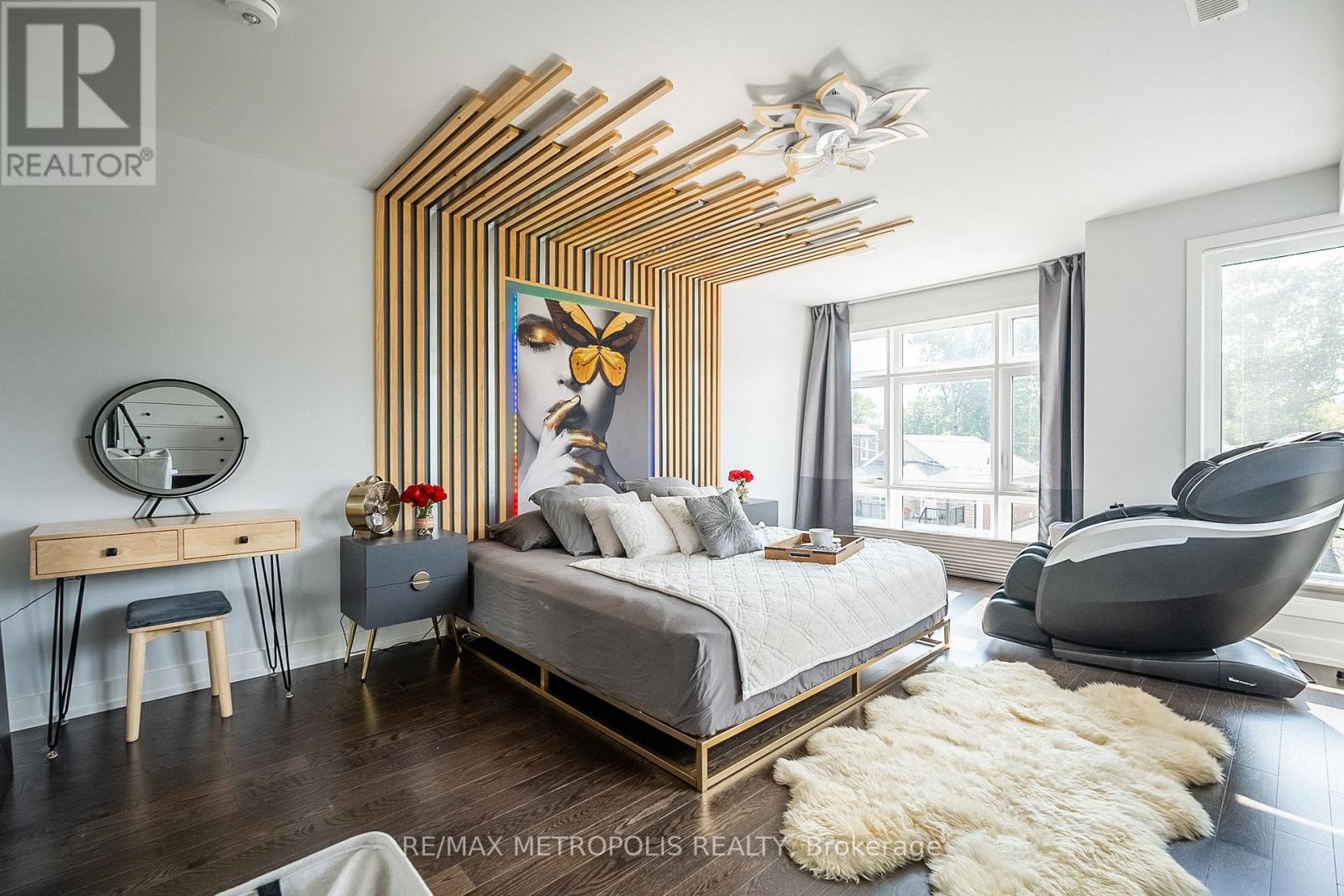 Entire - 27 Thornton Avenue, Toronto, Ontario  M6E 2E3 - Photo 13 - W11954053