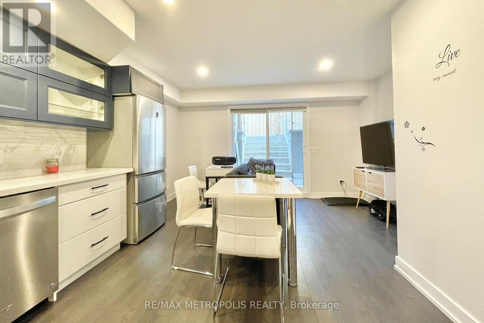 Entire - 27 Thornton Avenue, Toronto, Ontario  M6E 2E3 - Photo 34 - W11954053