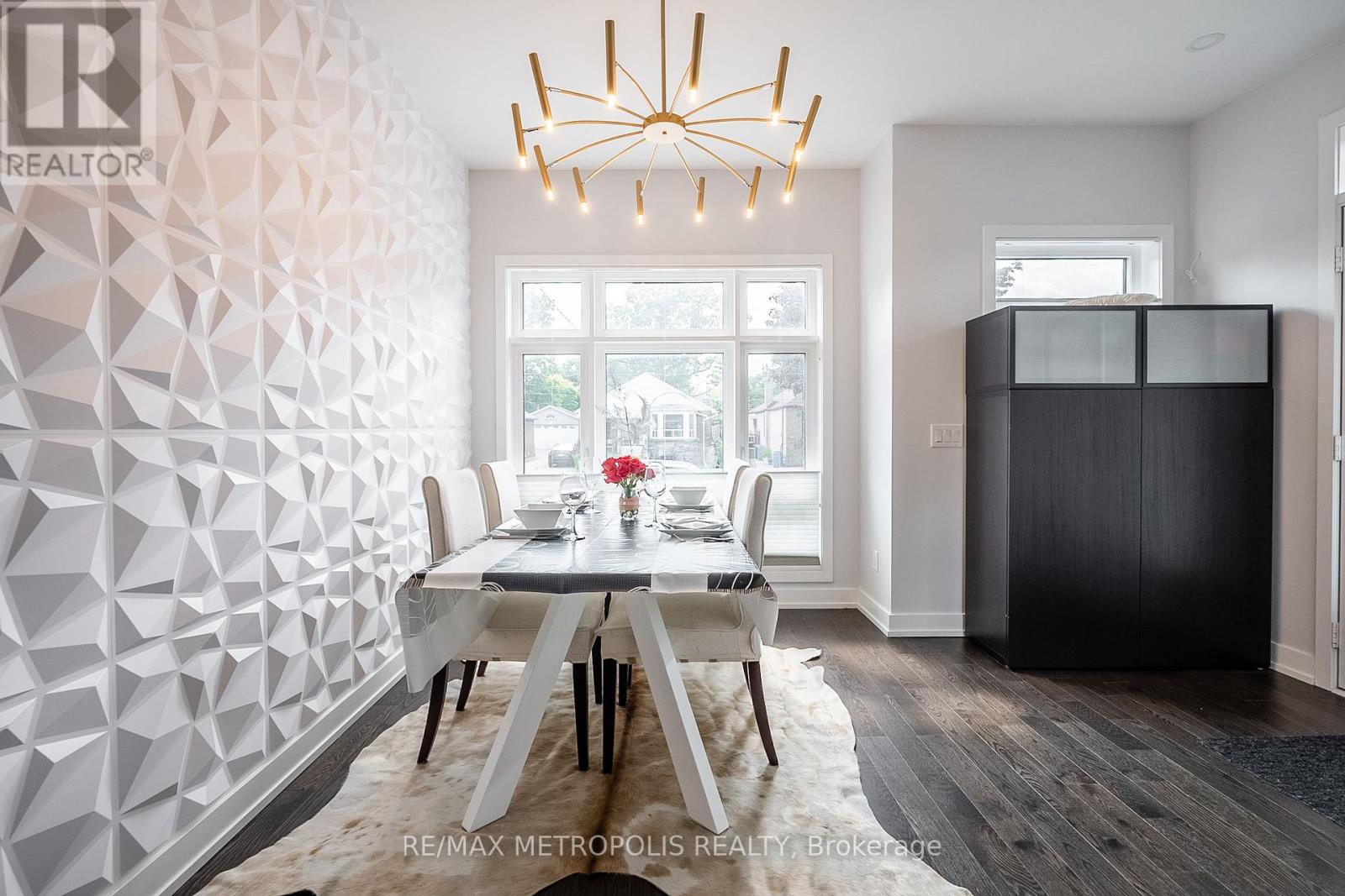 Entire - 27 Thornton Avenue, Toronto, Ontario  M6E 2E3 - Photo 9 - W11954053