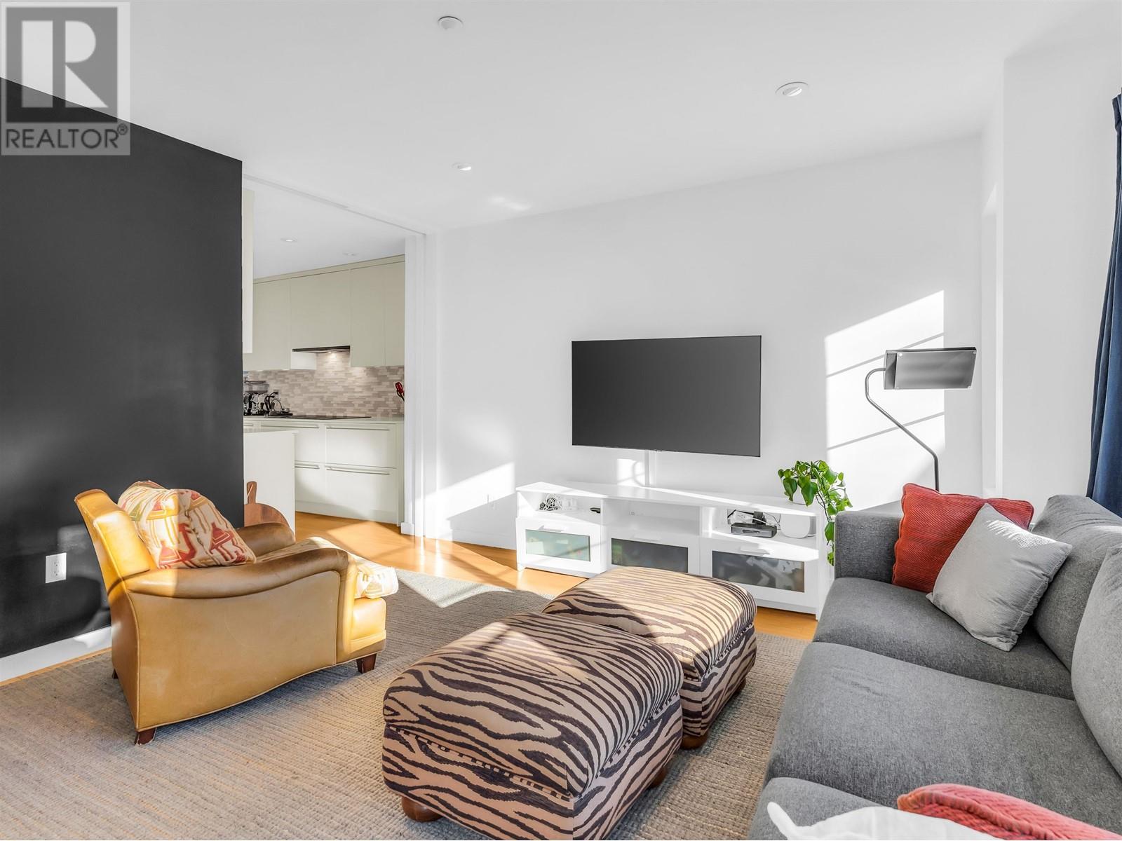 Listing Picture 11 of 40 : 420 W 17TH AVENUE, Vancouver / 溫哥華 - 魯藝地產 Yvonne Lu Group - MLS Medallion Club Member