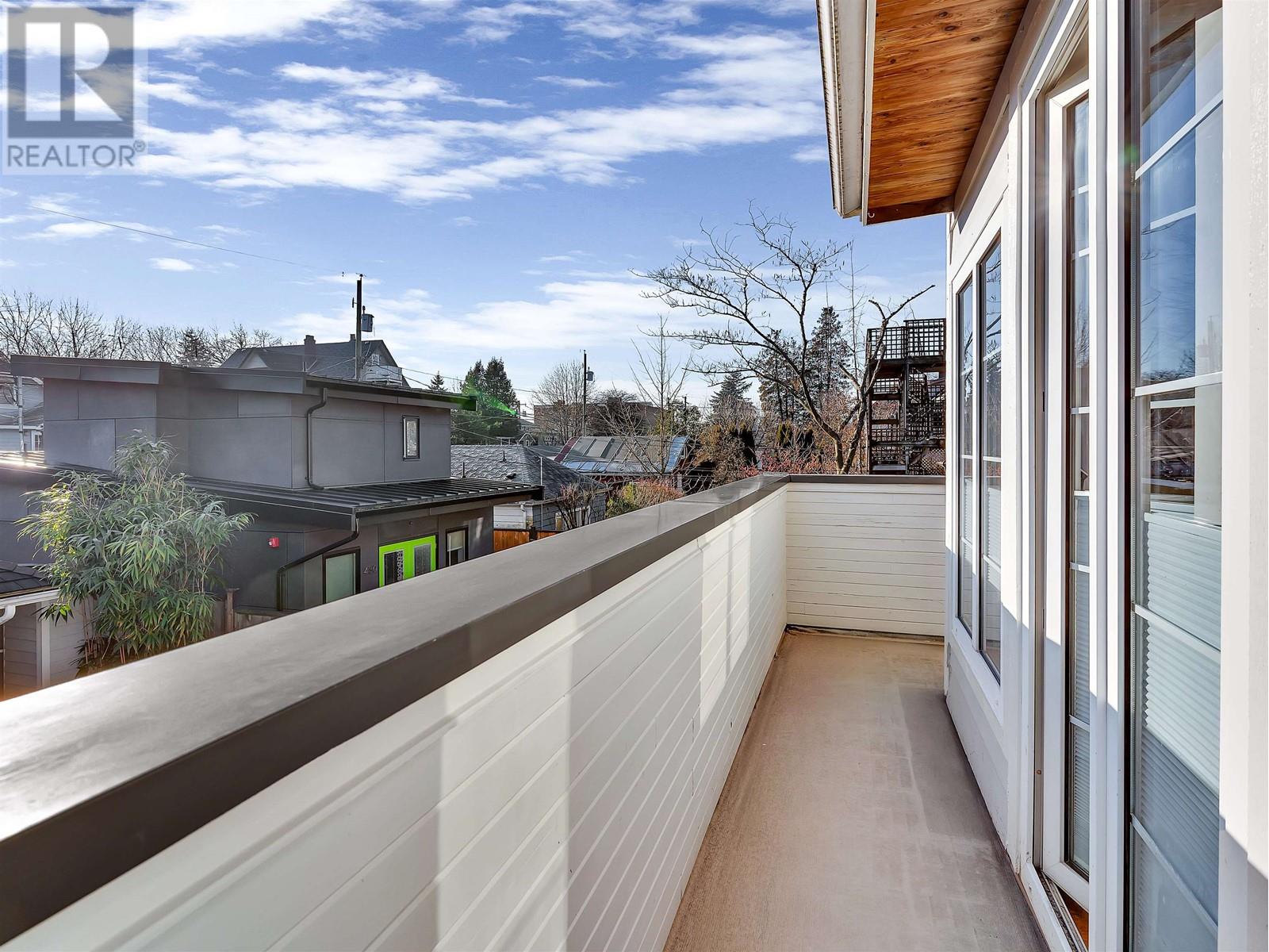 Listing Picture 22 of 40 : 420 W 17TH AVENUE, Vancouver / 溫哥華 - 魯藝地產 Yvonne Lu Group - MLS Medallion Club Member