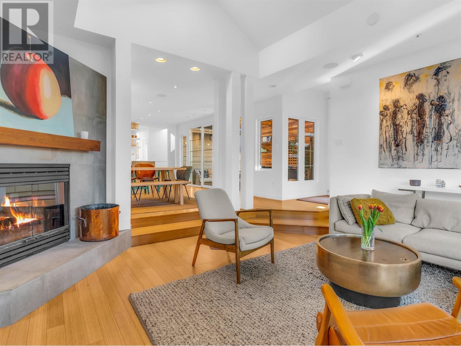 Listing Picture 3 of 40 : 420 W 17TH AVENUE, Vancouver / 溫哥華 - 魯藝地產 Yvonne Lu Group - MLS Medallion Club Member