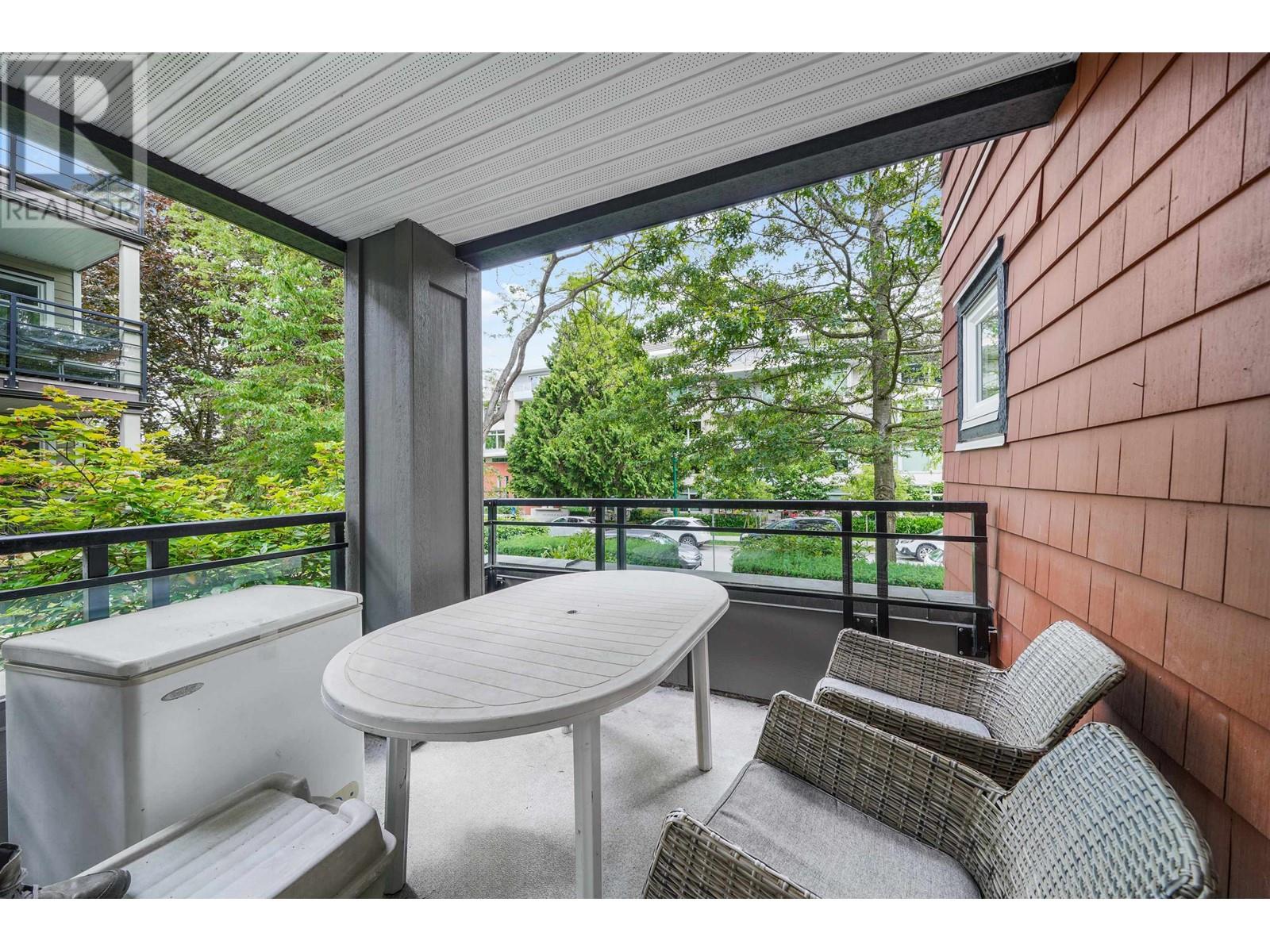 Listing Picture 19 of 19 : 206 736 W 14TH AVENUE, Vancouver / 溫哥華 - 魯藝地產 Yvonne Lu Group - MLS Medallion Club Member