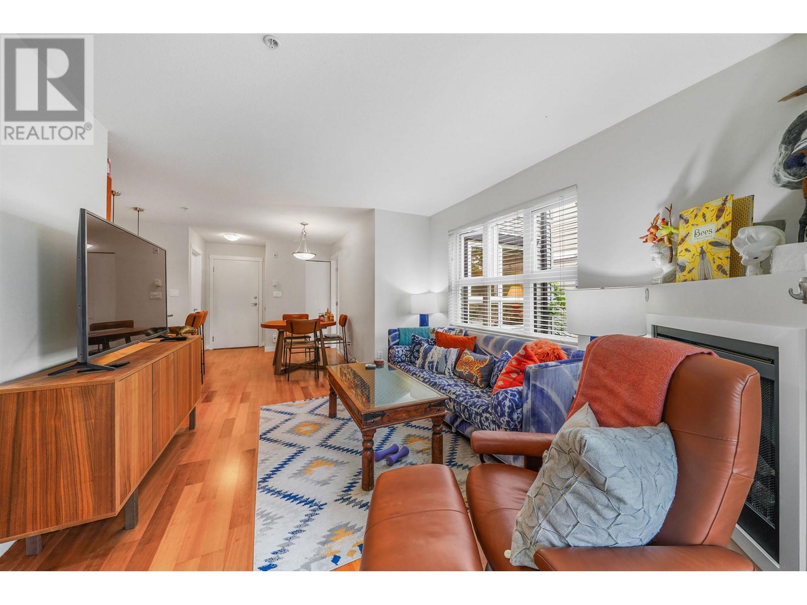 Listing Picture 2 of 19 : 206 736 W 14TH AVENUE, Vancouver / 溫哥華 - 魯藝地產 Yvonne Lu Group - MLS Medallion Club Member