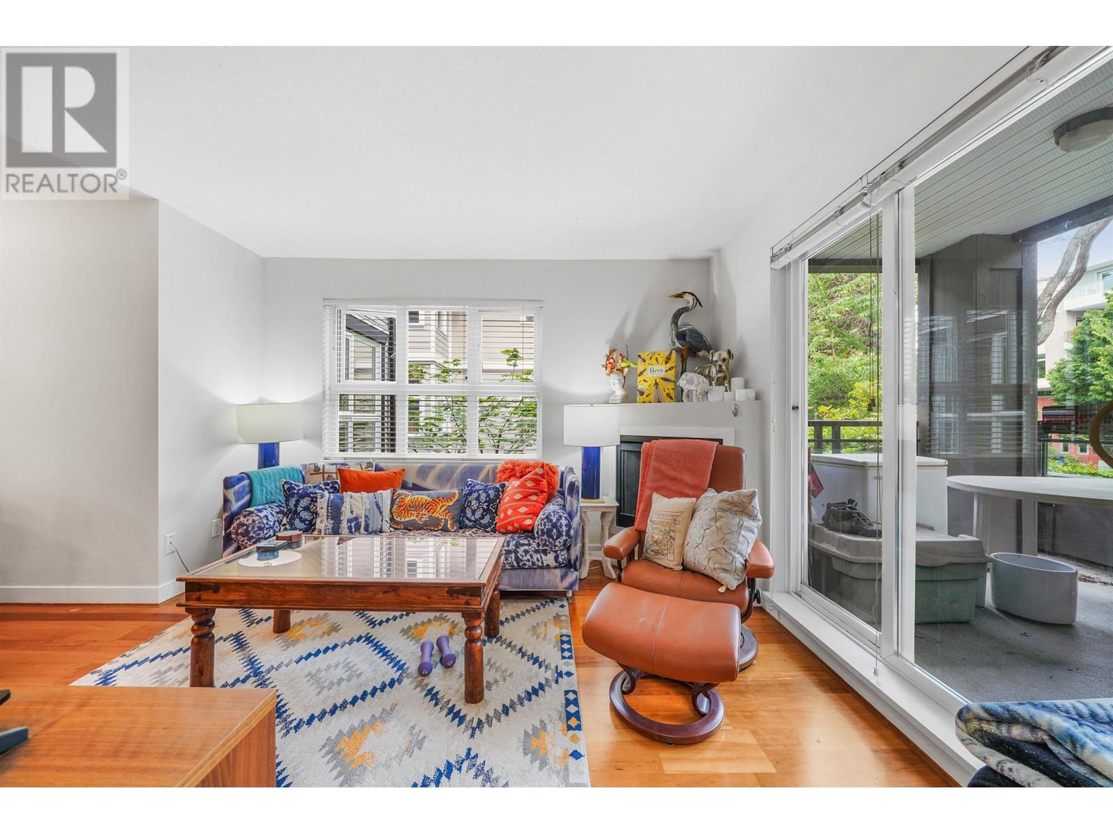 Listing Picture 4 of 19 : 206 736 W 14TH AVENUE, Vancouver / 溫哥華 - 魯藝地產 Yvonne Lu Group - MLS Medallion Club Member