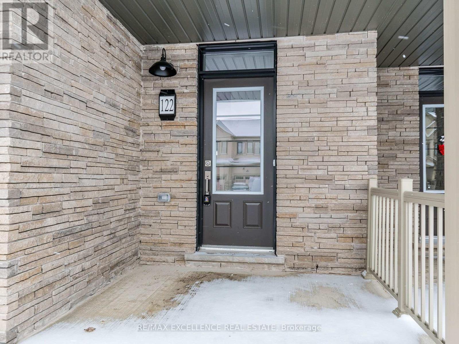 122 Masters Street, Welland, Ontario  L3B 0N4 - Photo 2 - X11954088