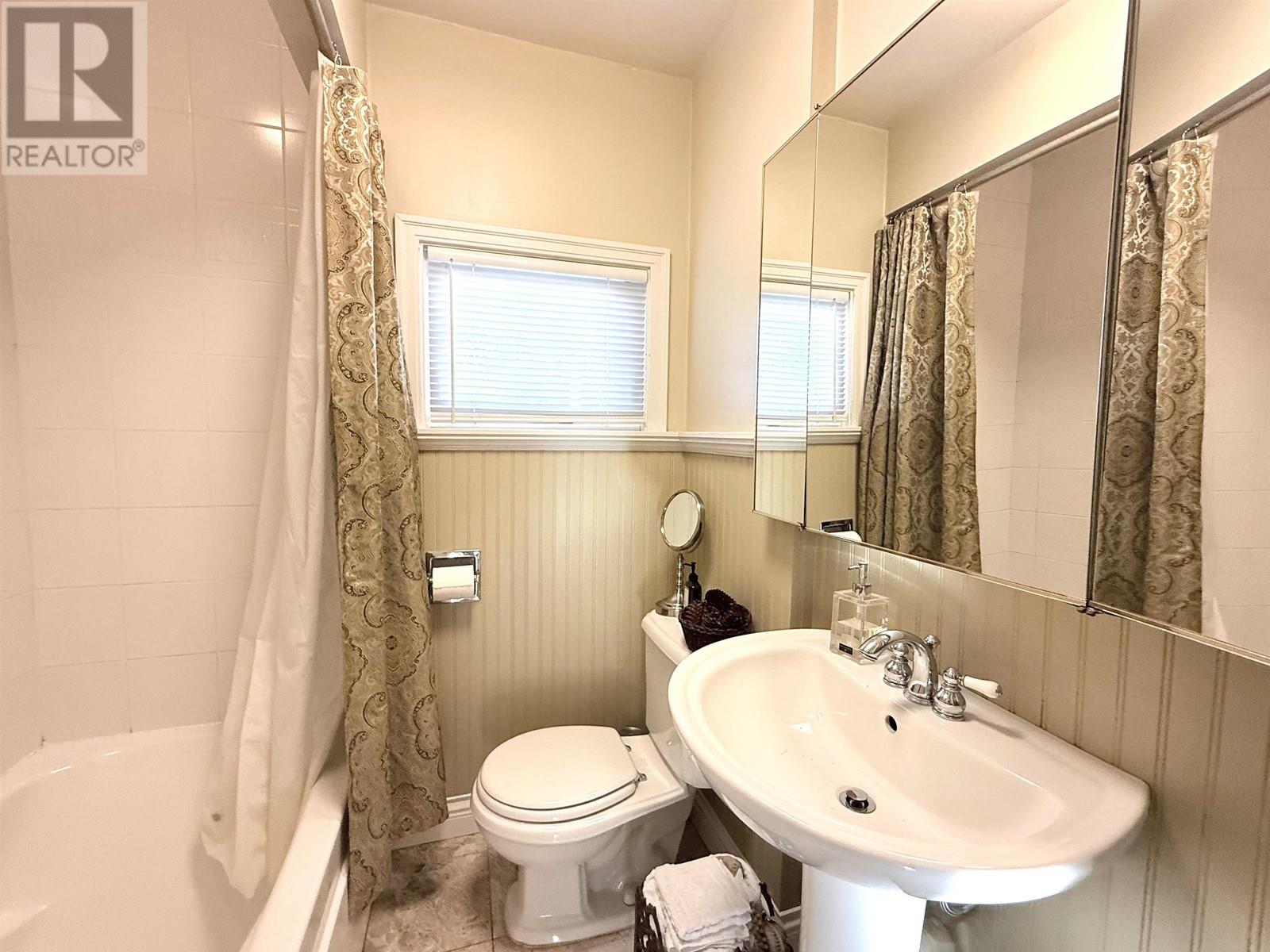 680 Thompson Avenue, Coquitlam, British Columbia  V3J 3Z8 - Photo 13 - R2962944