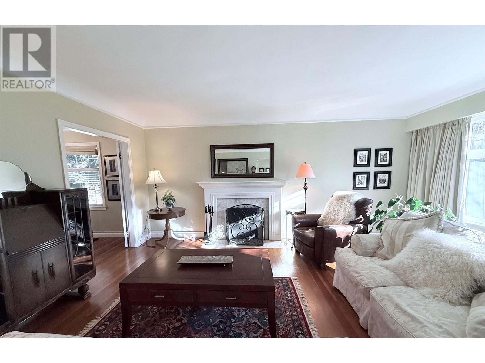 680 Thompson Avenue, Coquitlam, British Columbia  V3J 3Z8 - Photo 6 - R2962944