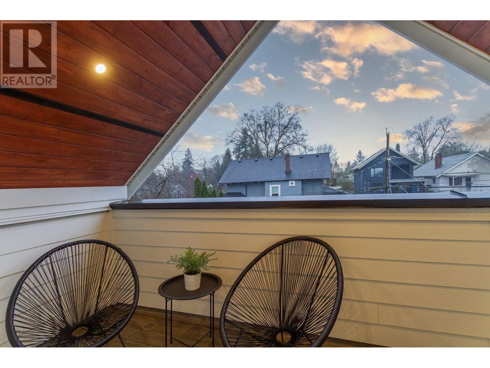 Listing Picture 22 of 25 : 2 1982 VENABLES STREET, Vancouver / 溫哥華 - 魯藝地產 Yvonne Lu Group - MLS Medallion Club Member