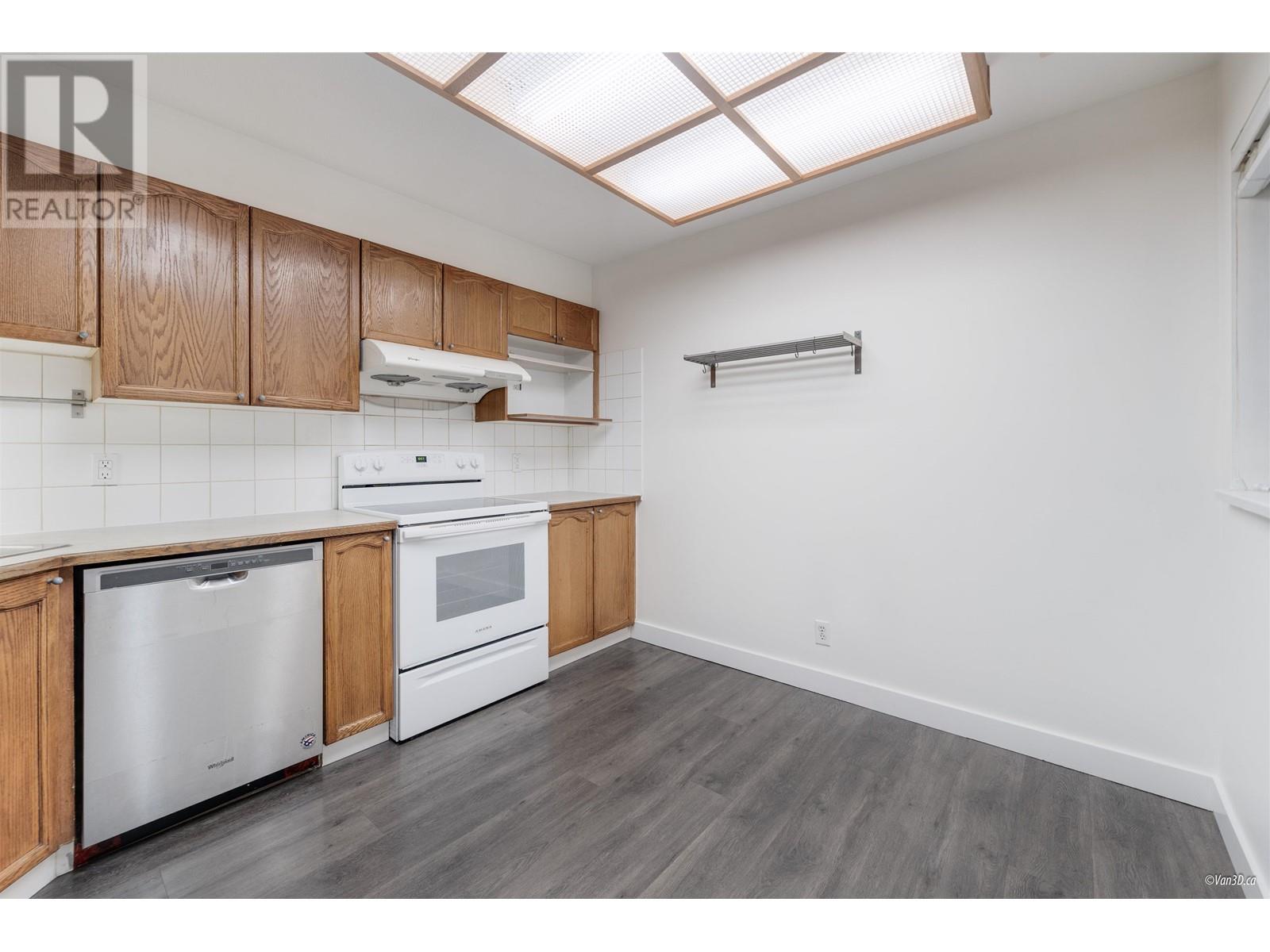 Listing Picture 15 of 40 : 34 7188 EDMONDS STREET, Burnaby / 本拿比 - 魯藝地產 Yvonne Lu Group - MLS Medallion Club Member