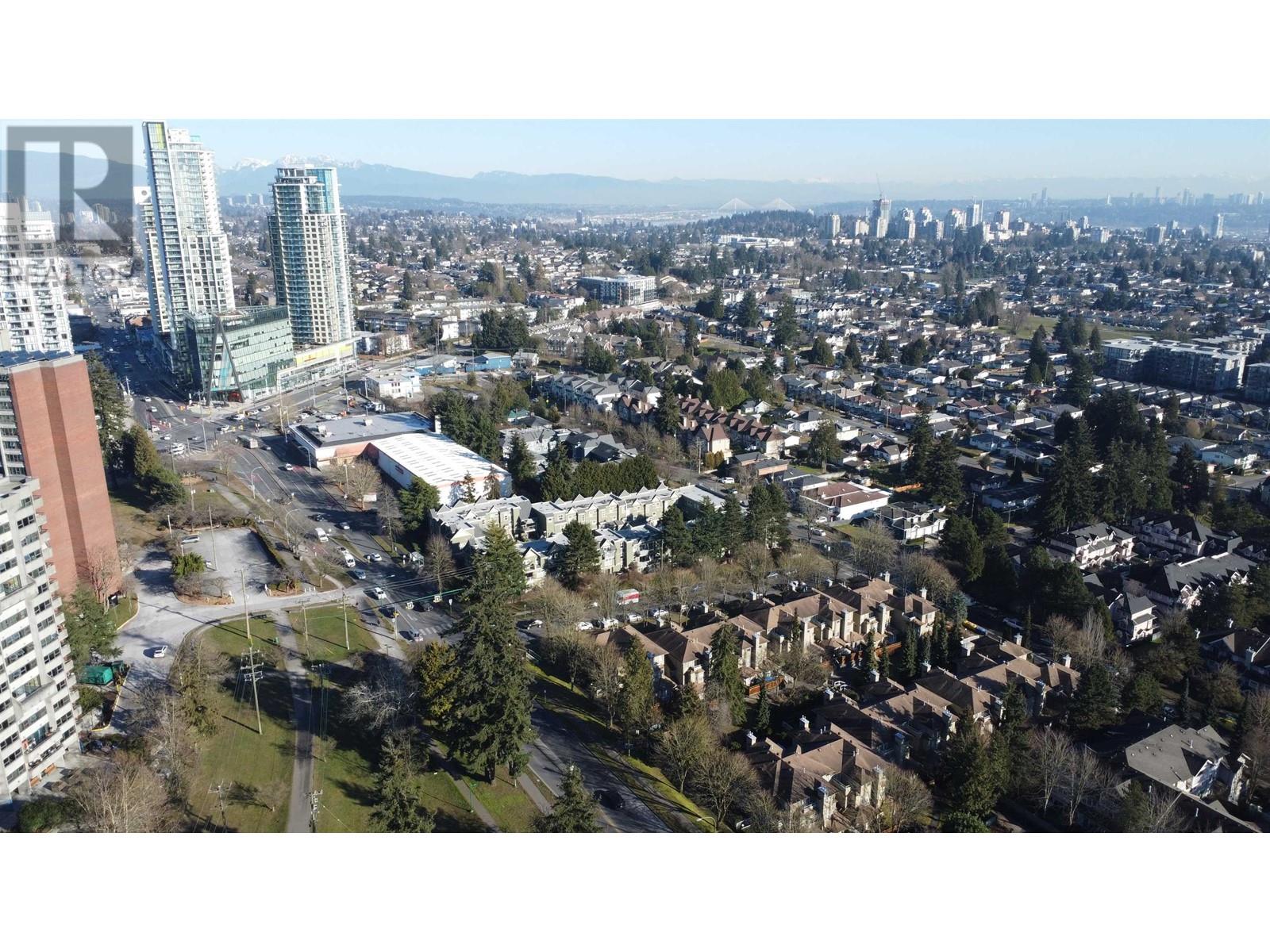 Listing Picture 39 of 40 : 34 7188 EDMONDS STREET, Burnaby / 本拿比 - 魯藝地產 Yvonne Lu Group - MLS Medallion Club Member