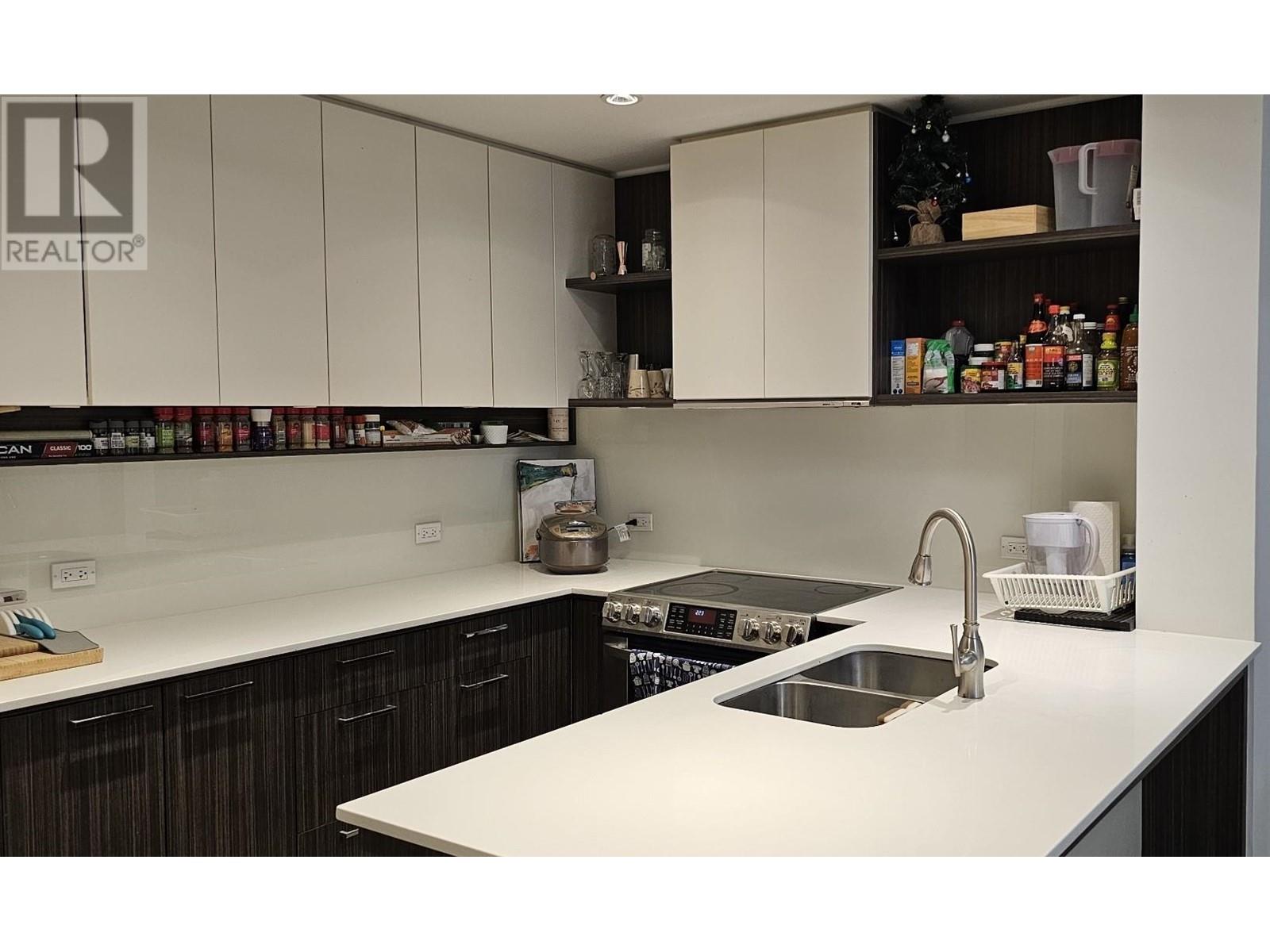 Listing Picture 5 of 13 : 108 9250 UNIVERSITY HIGH STREET, Burnaby / 本拿比 - 魯藝地產 Yvonne Lu Group - MLS Medallion Club Member