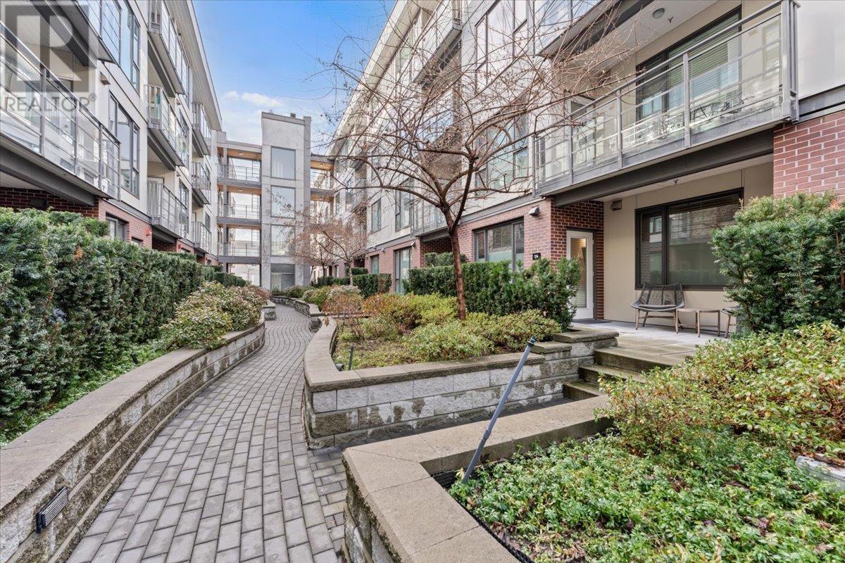 Listing Picture 25 of 30 : 134 5355 LANE STREET, Burnaby / 本拿比 - 魯藝地產 Yvonne Lu Group - MLS Medallion Club Member