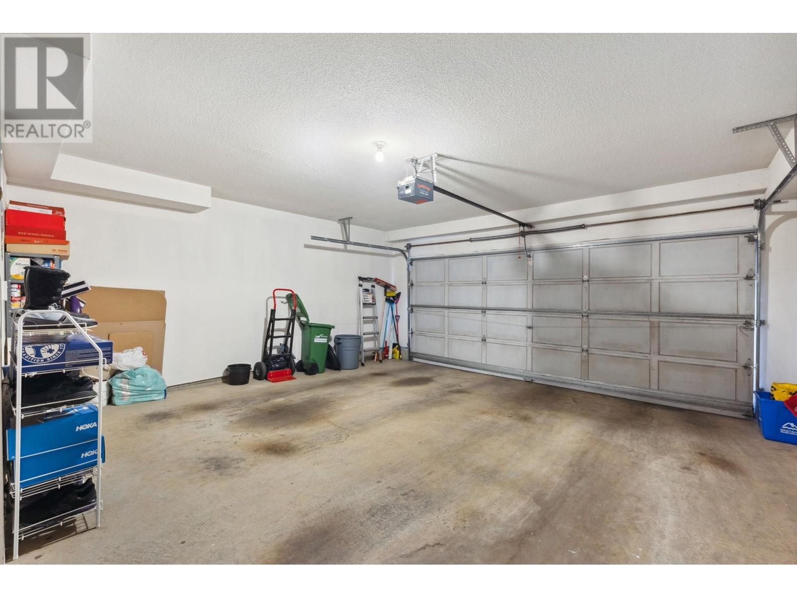 Listing Picture 18 of 24 : 30 12500 MCNEELY DRIVE, Richmond / 烈治文 - 魯藝地產 Yvonne Lu Group - MLS Medallion Club Member