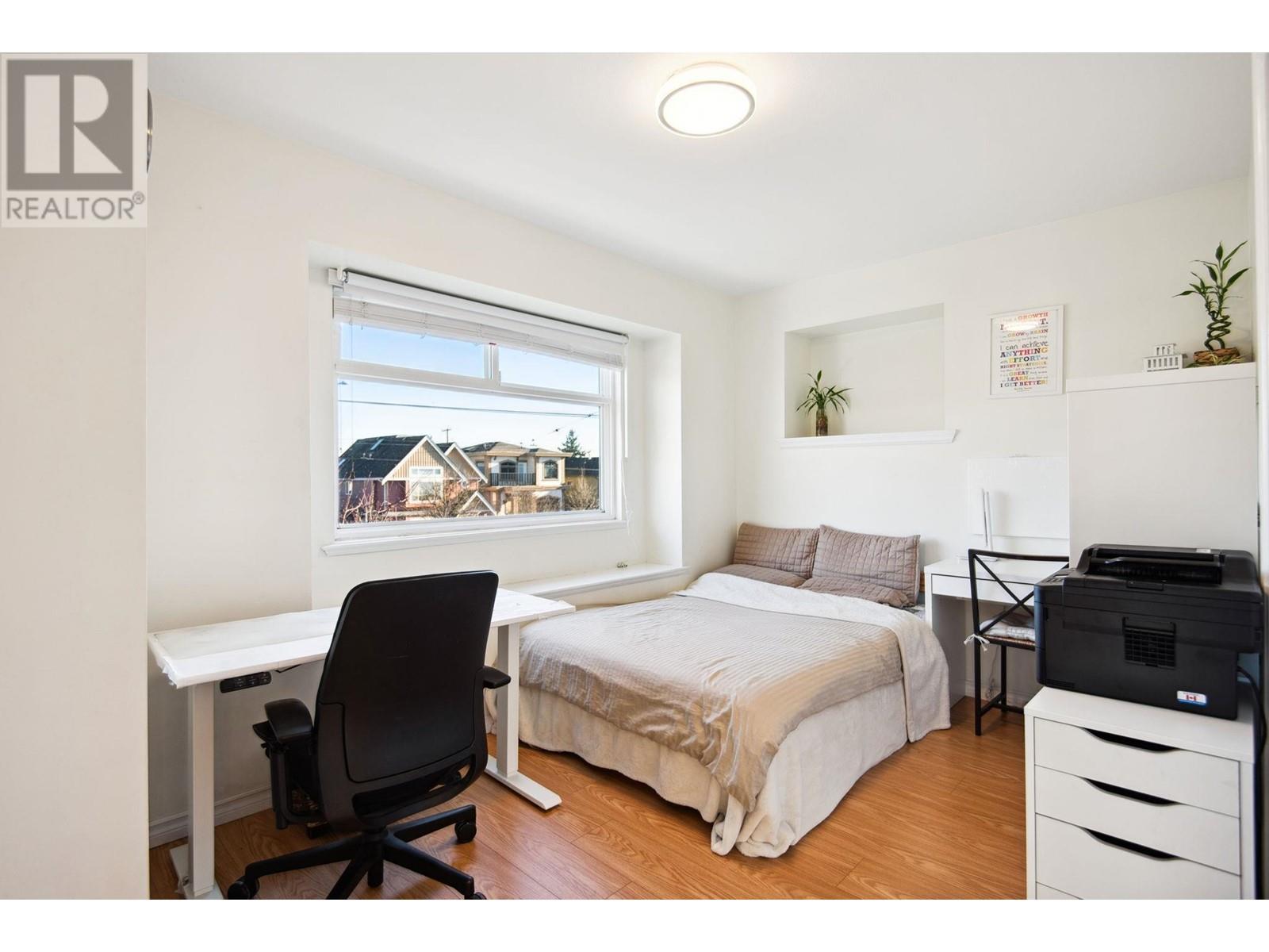 Listing Picture 10 of 40 : 6925 MAIN STREET, Vancouver / 溫哥華 - 魯藝地產 Yvonne Lu Group - MLS Medallion Club Member